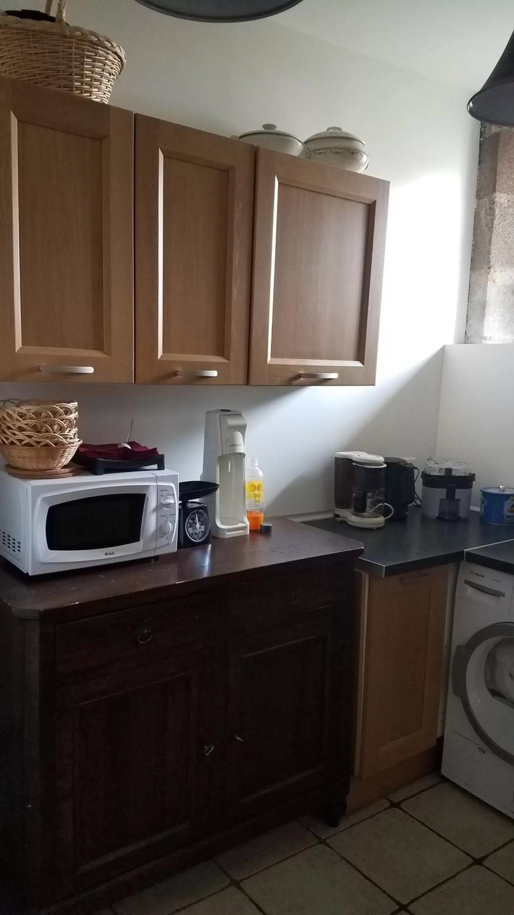 Communal kitchen in Château Besson