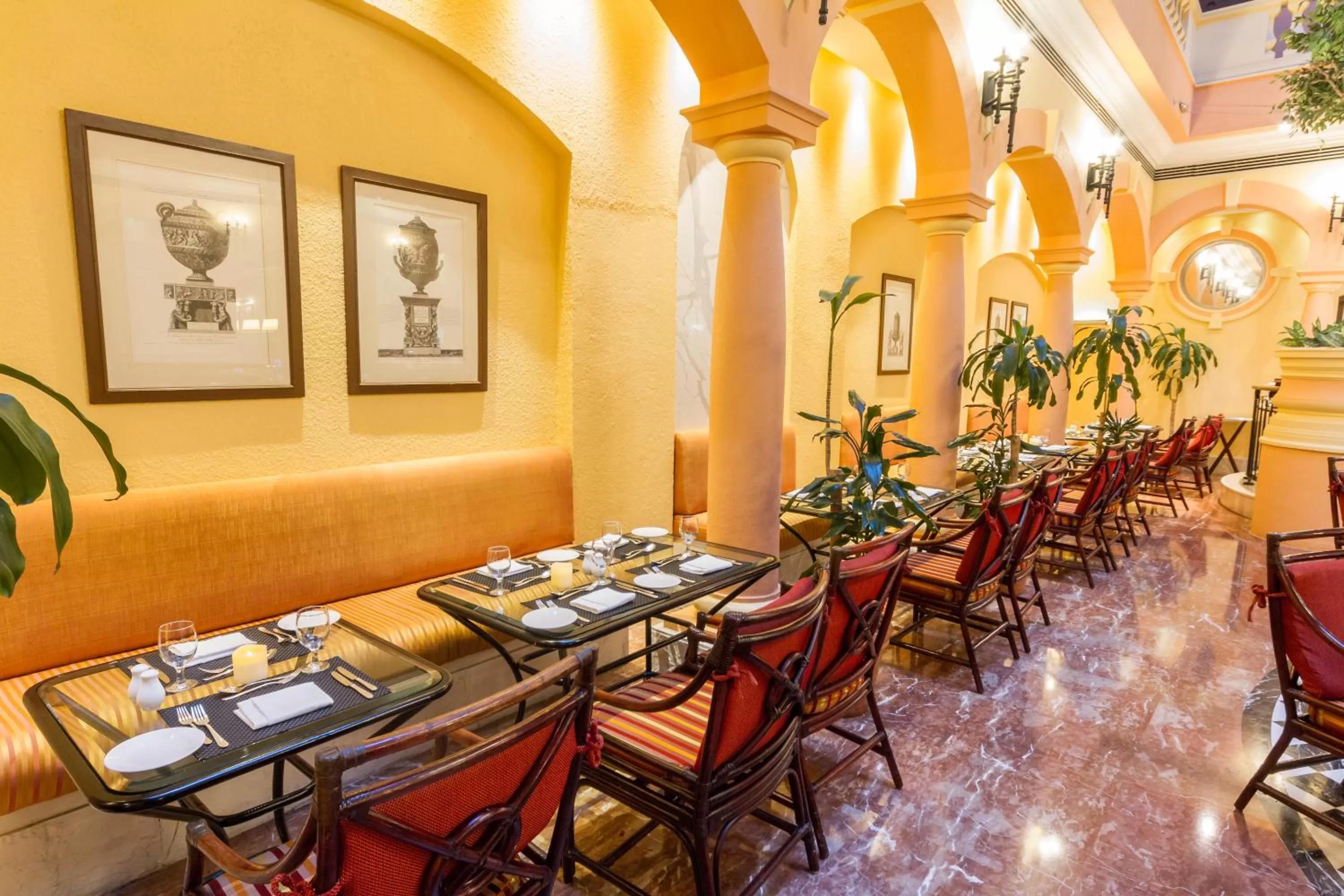 Restaurant/Places to Eat in Grand Excelsior Hotel Deira