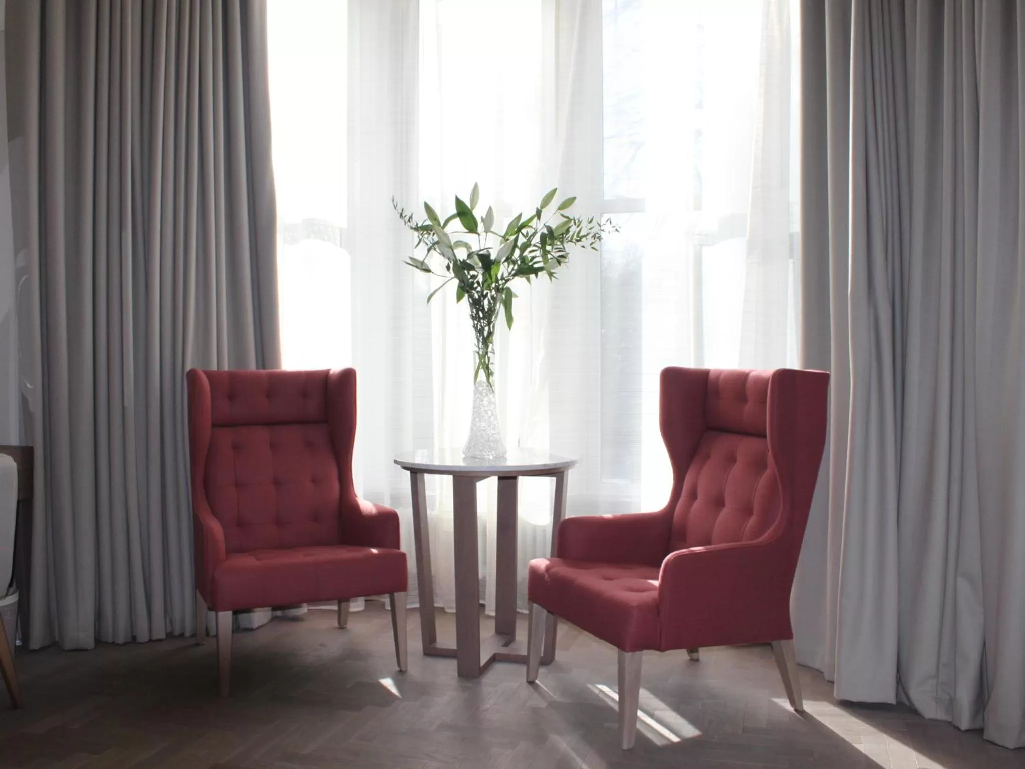 Seating area in Lynnhurst Hotel