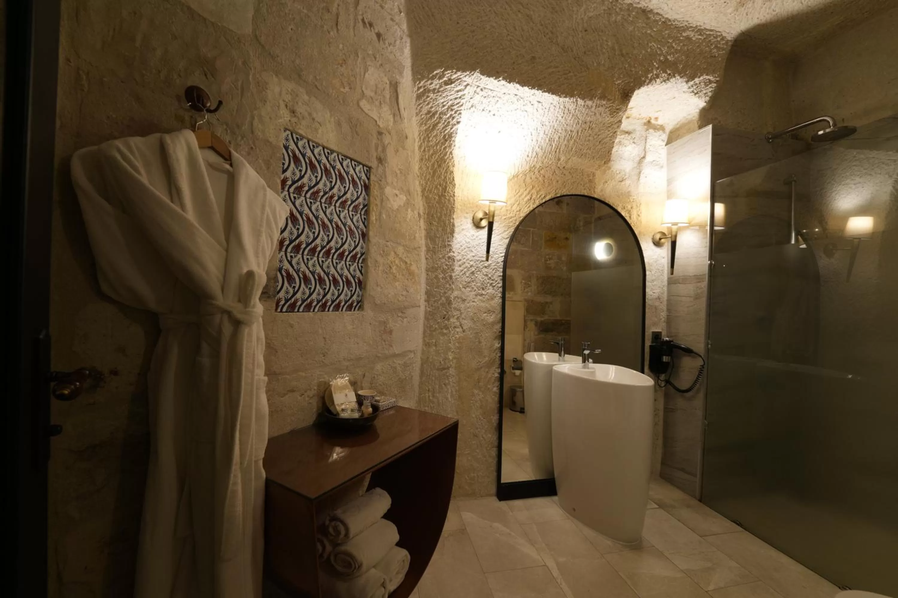 Bathroom in Artemis Cave Suites & Spa- Adults Only