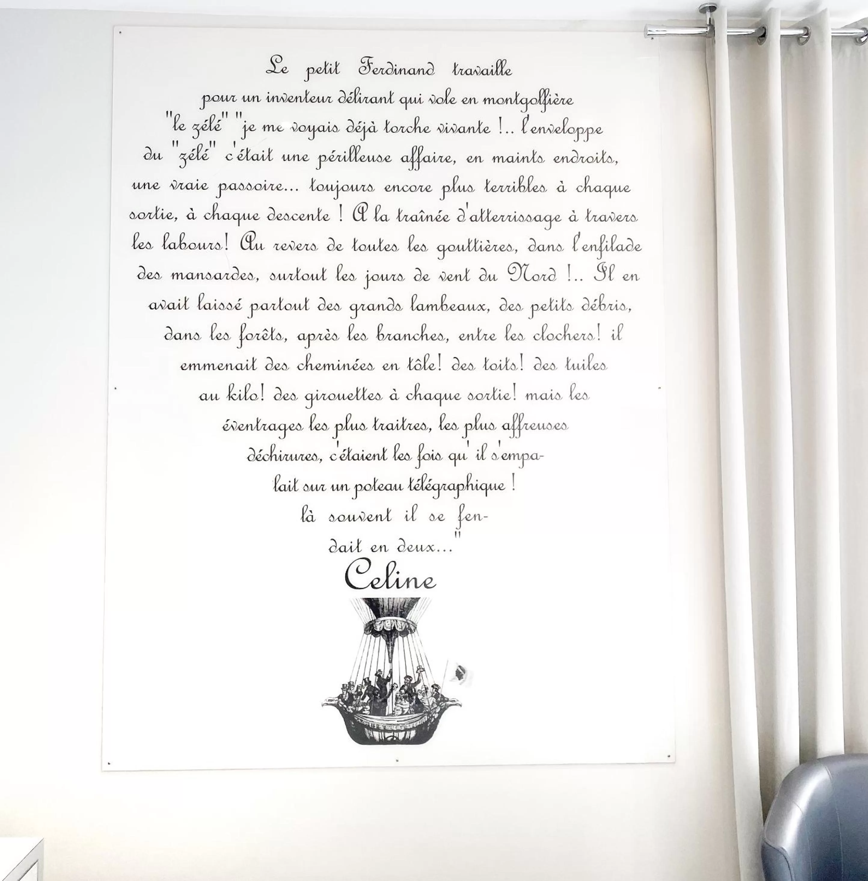 Decorative detail in Hôtel Les Voyageurs