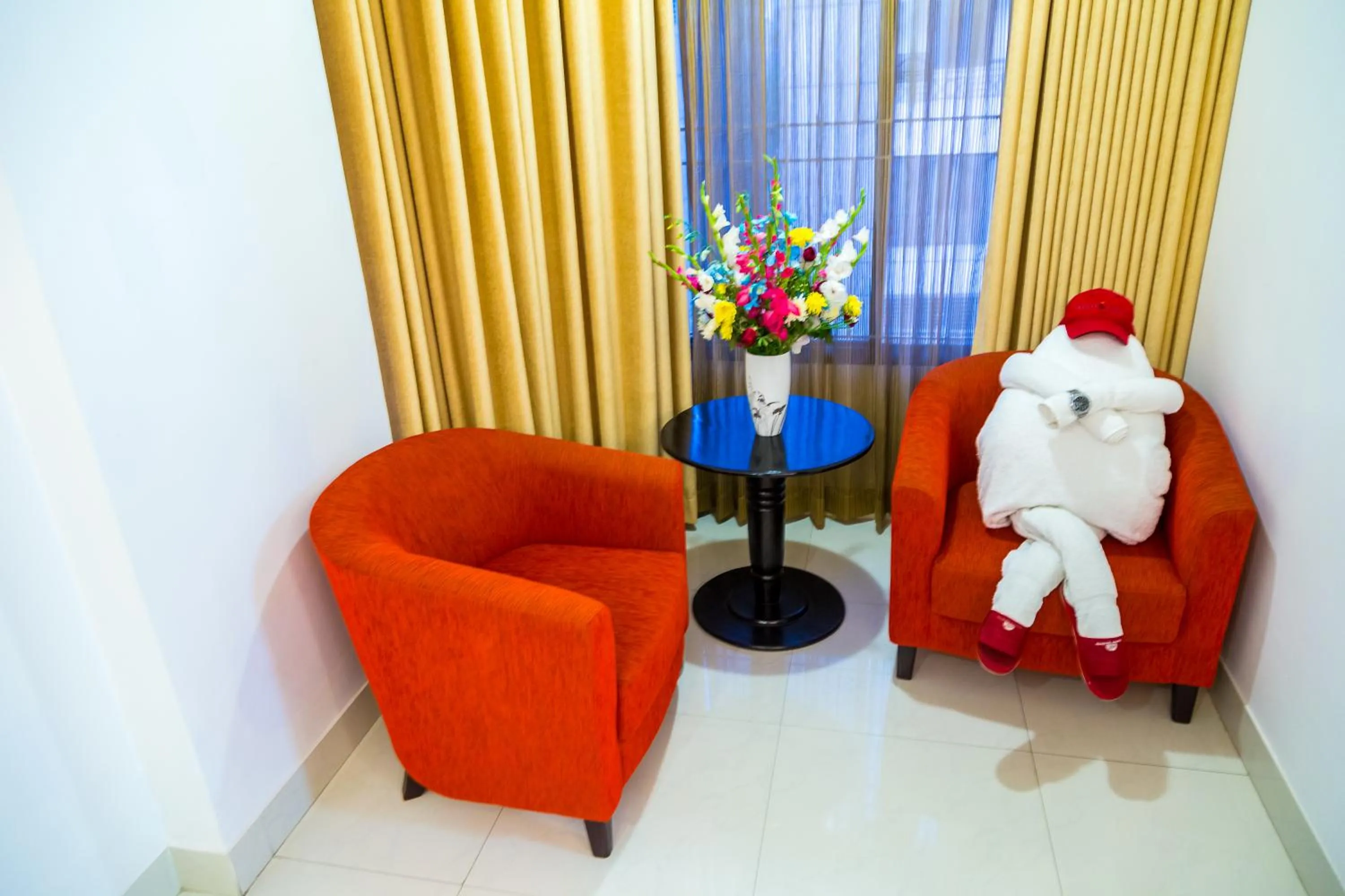 Seating area in Nascent Gardenia Baridhara