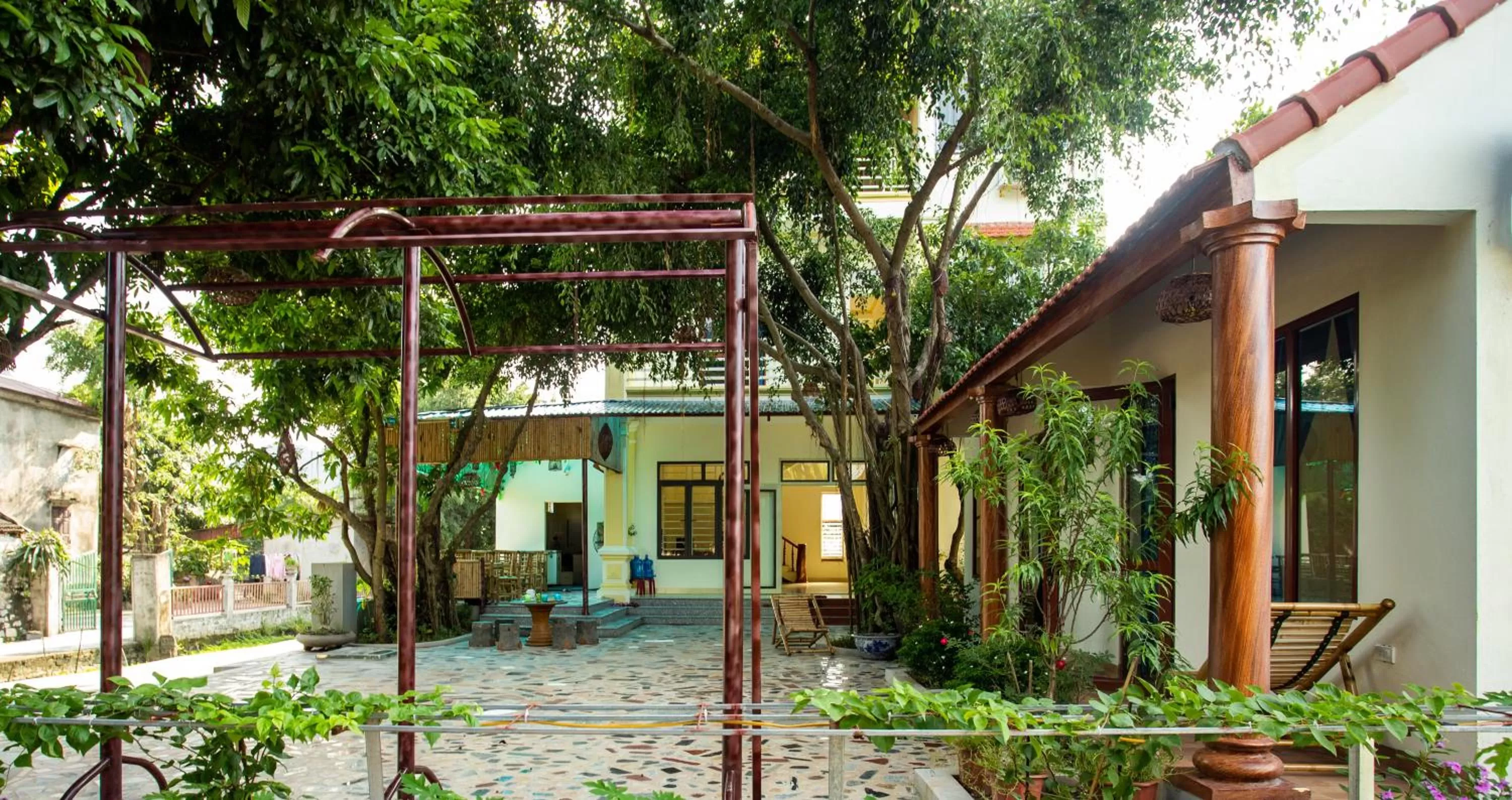 Hang Mua Central Homestay