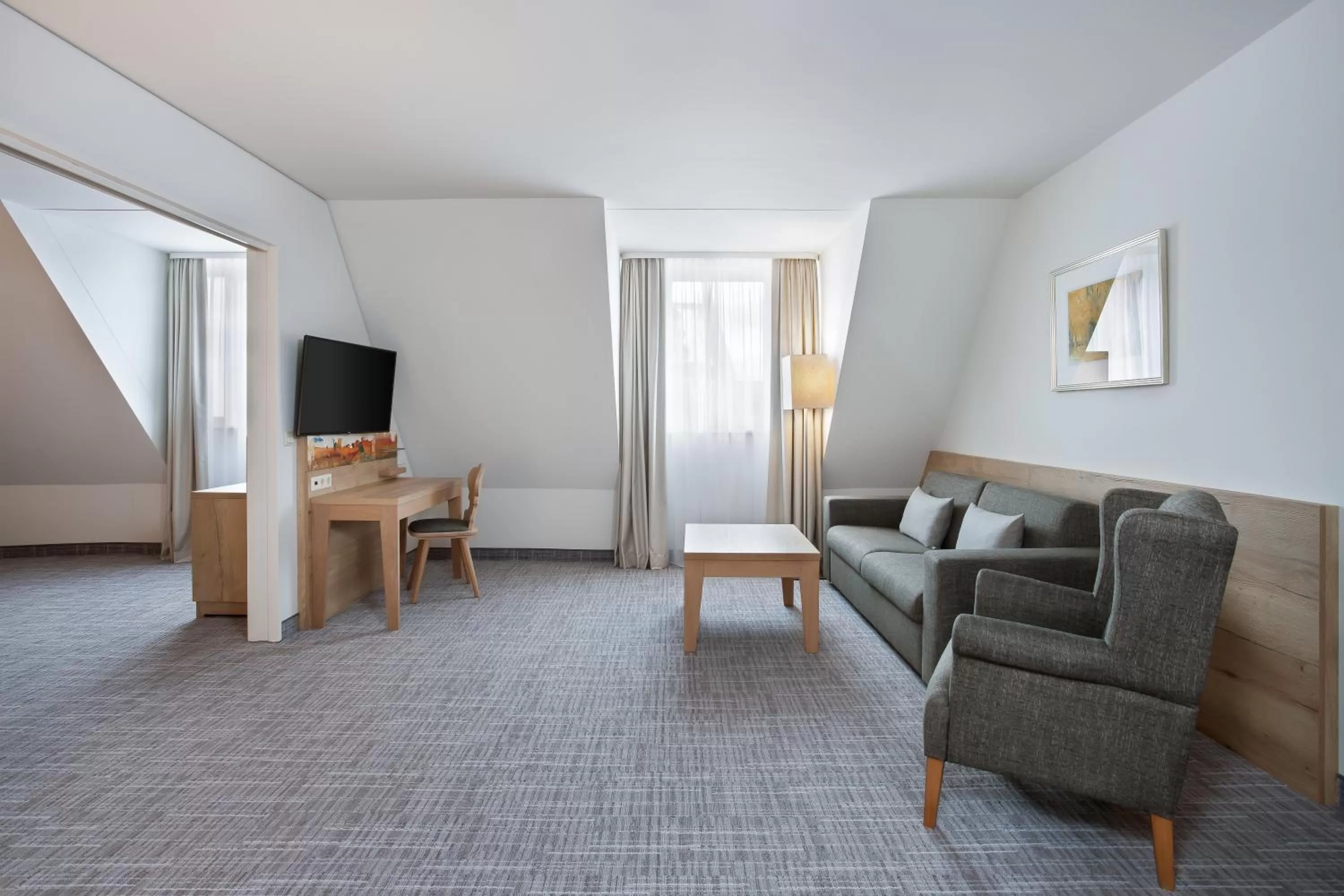 Photo of the whole room in Holiday Inn Nürnberg City Centre by IHG