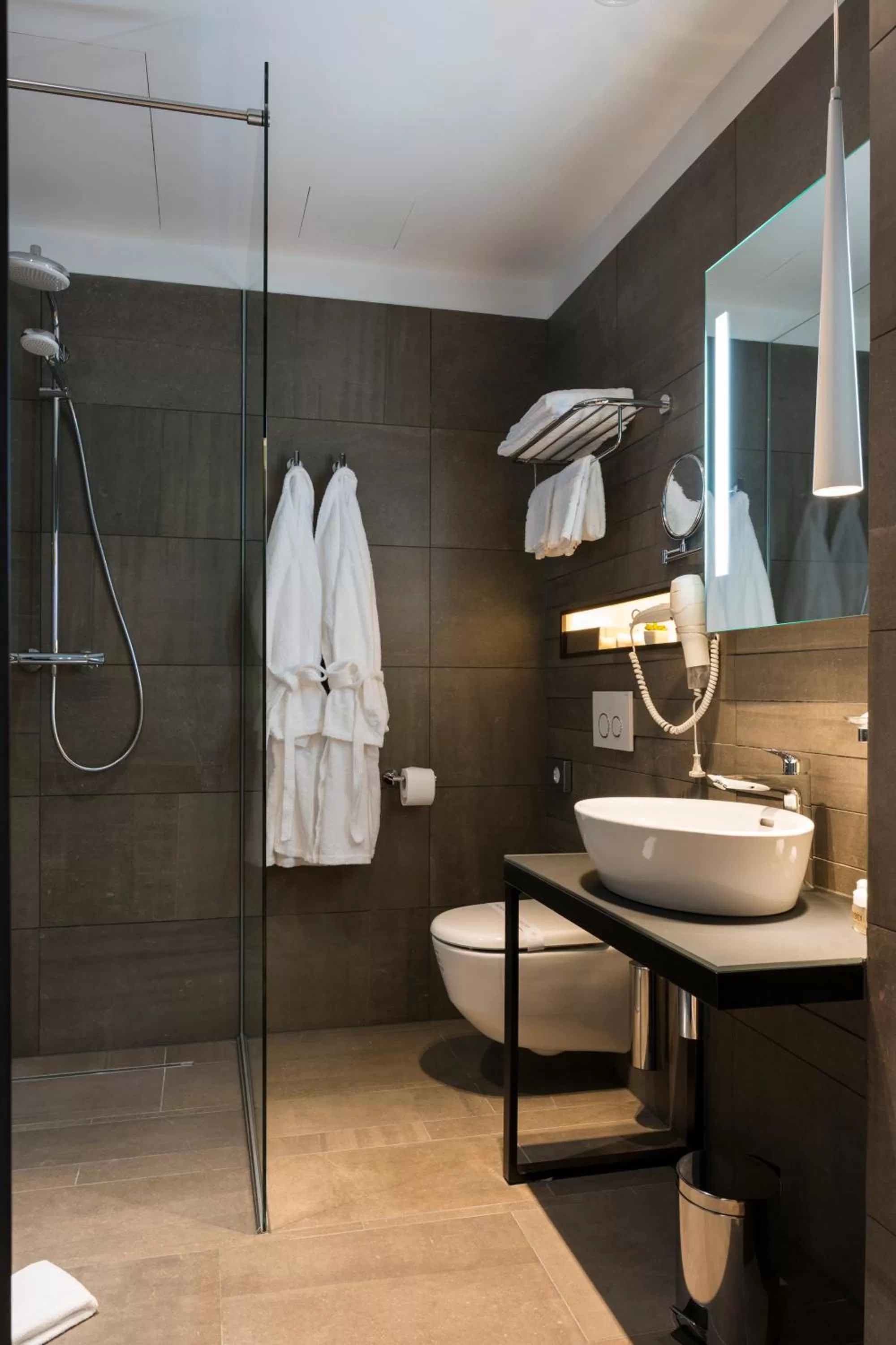 Bathroom in Livris Hotel