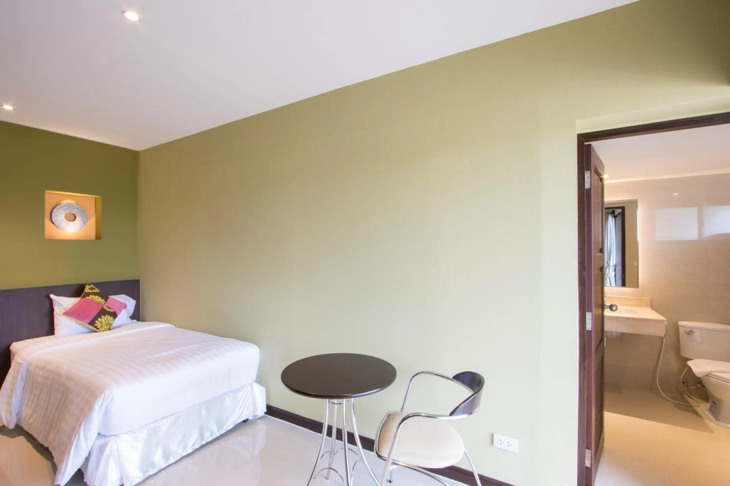 Bathroom, Bed in Chateau de Sukhumvit