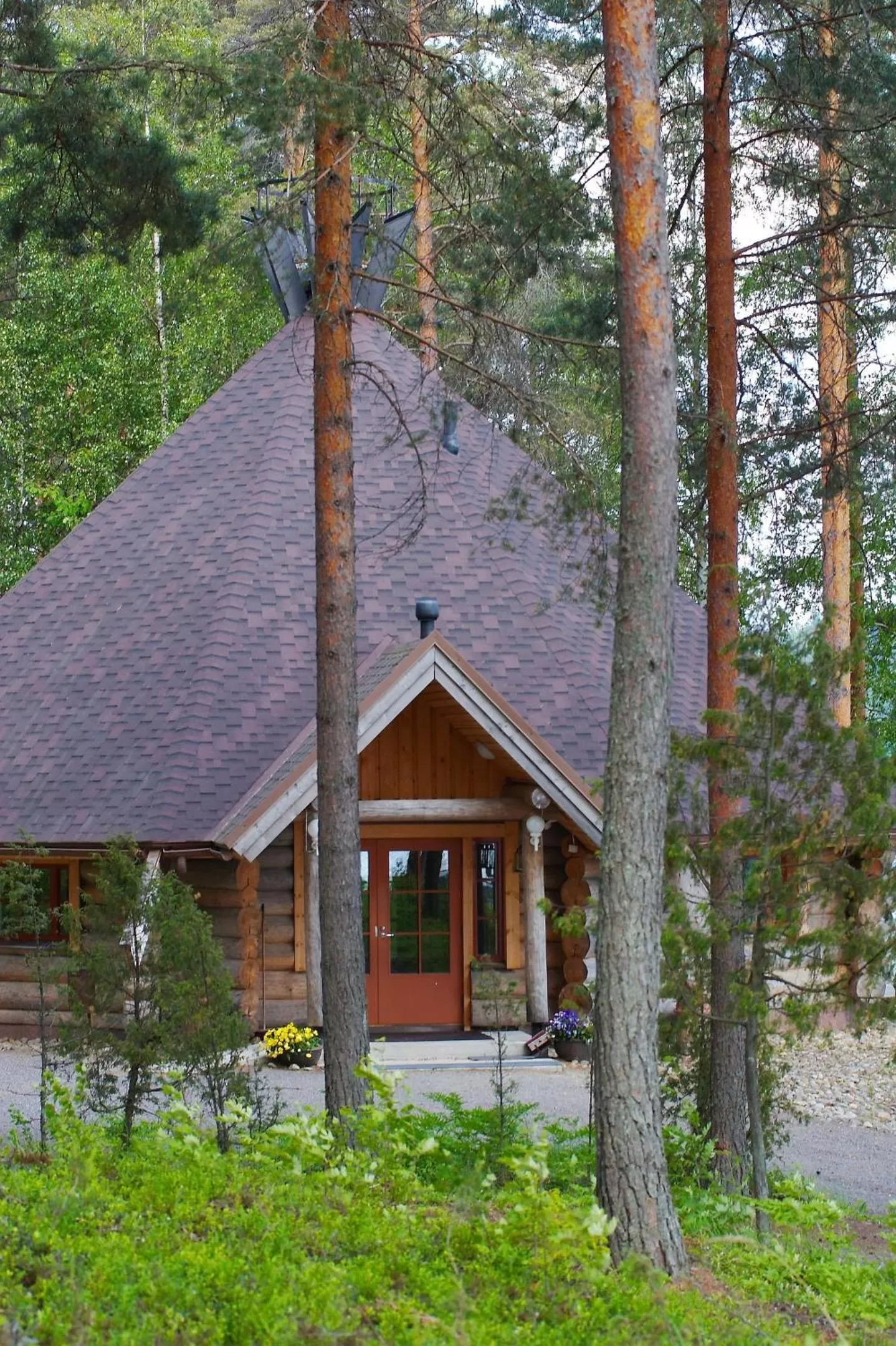 Property Building in Saimaanranta Resort by Anttolanhovi