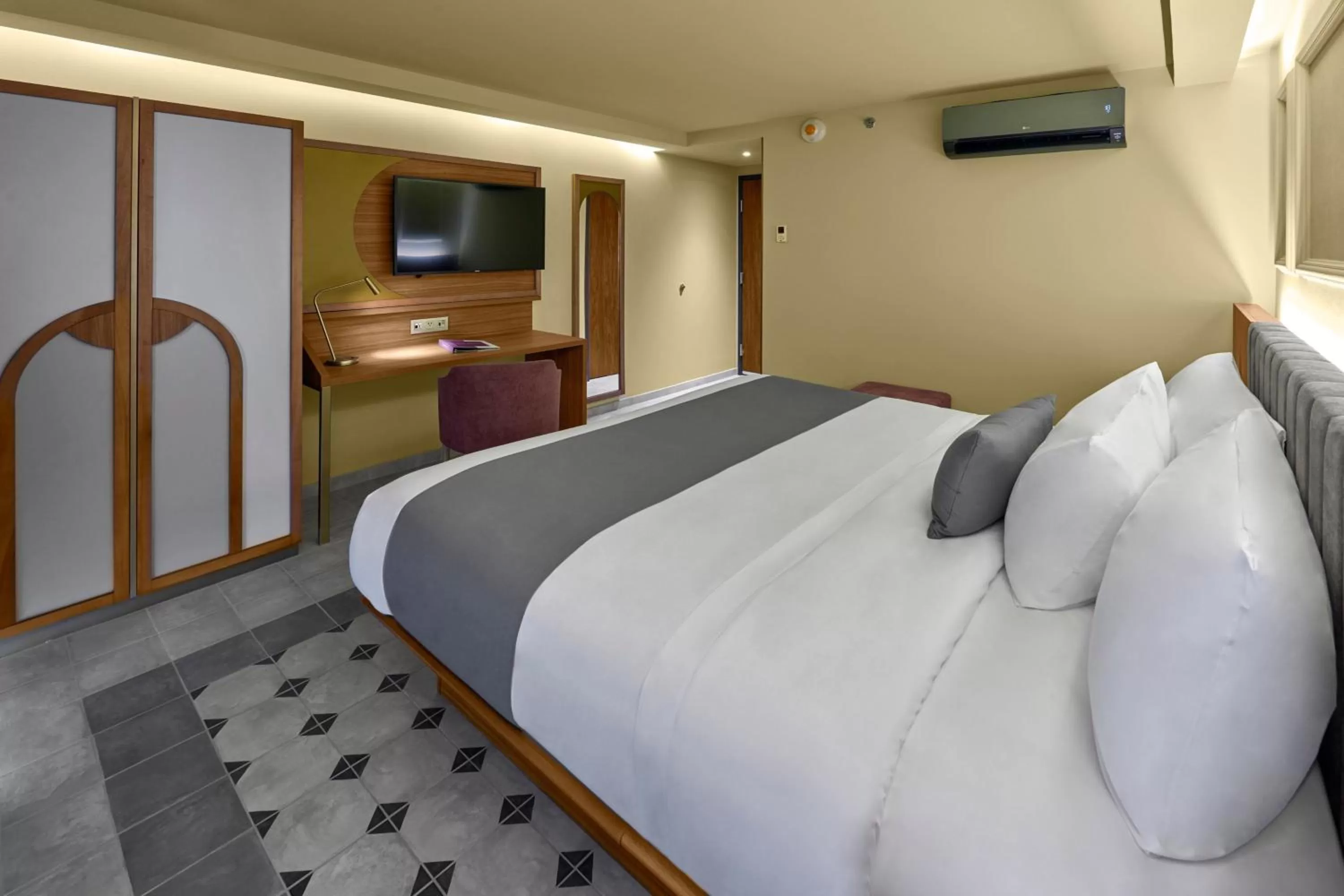 Bedroom, Bed in City Centro by Marriott San Luis Potosi