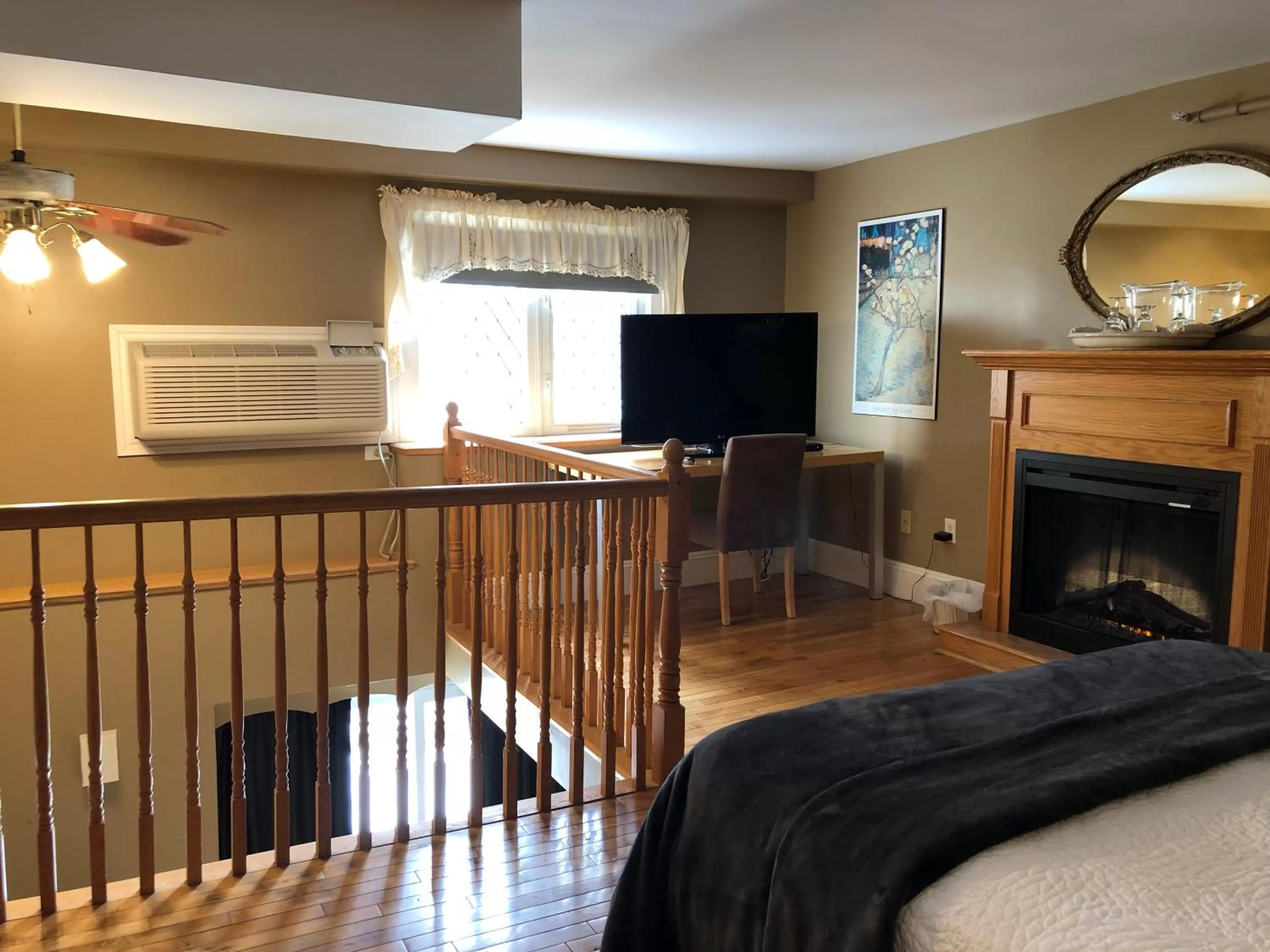 Bed in Leaside Manor