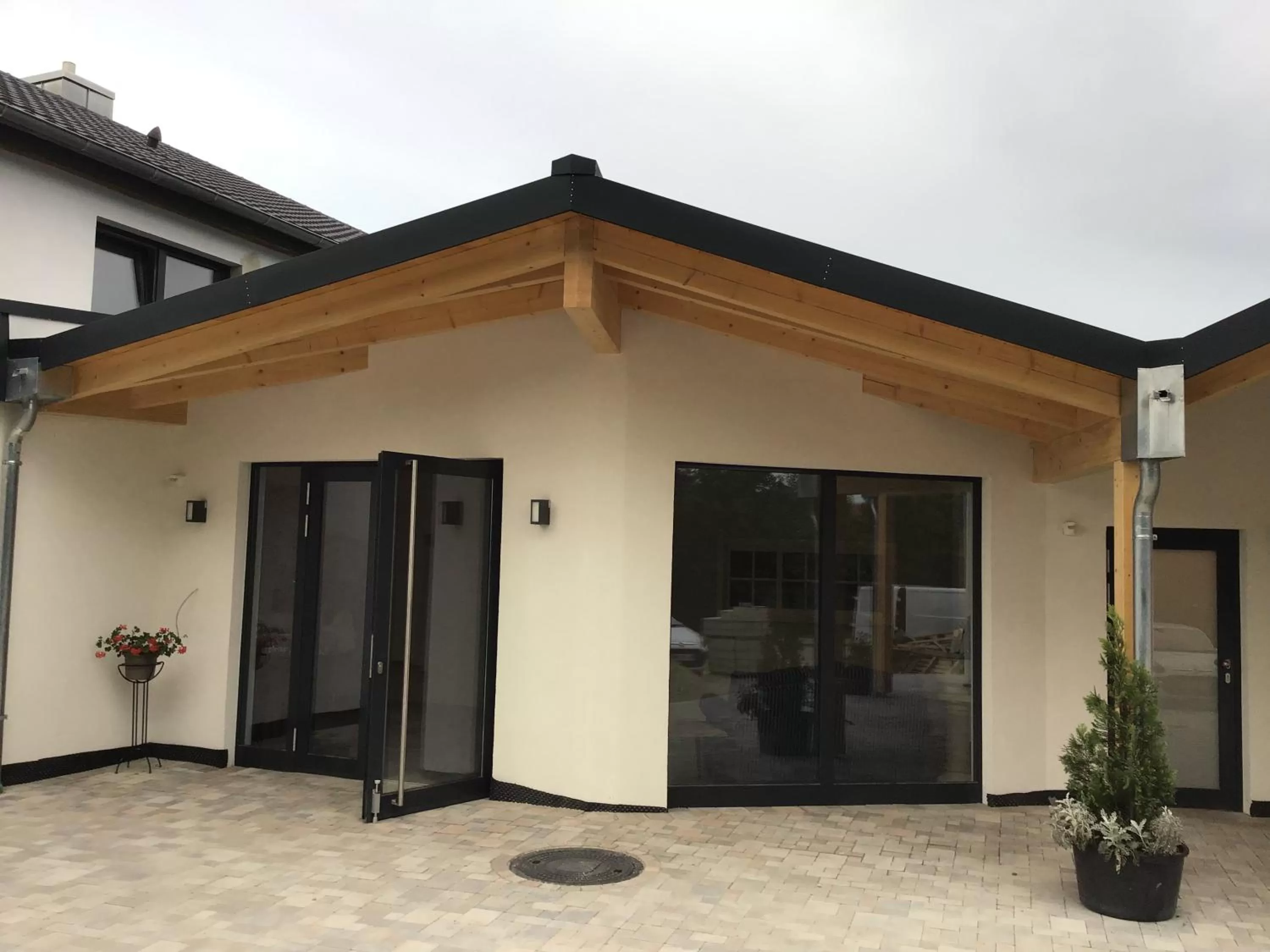 Facade/entrance in Ehringer Hof