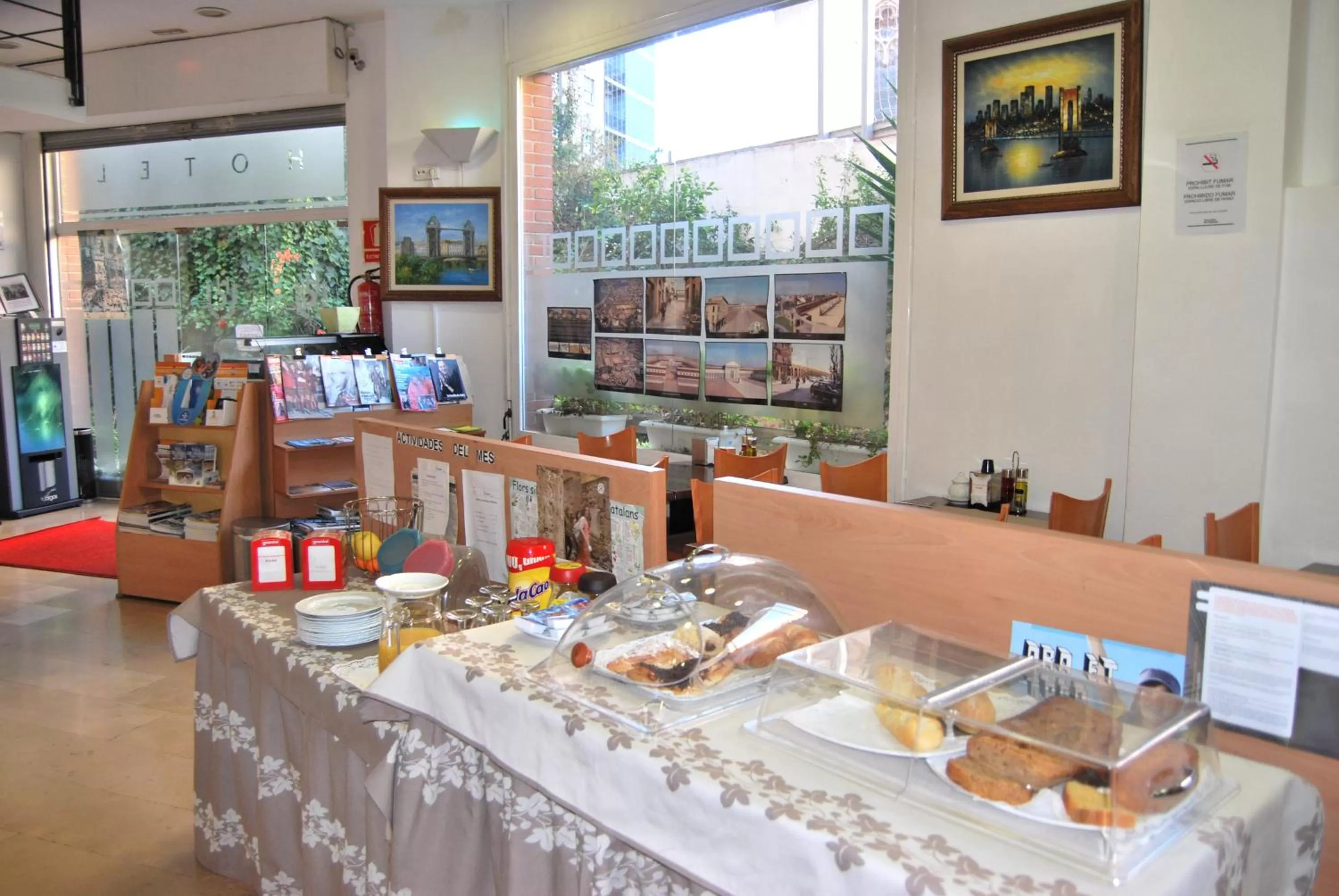 Restaurant/places to eat in Hotel Cosmos Tarragona