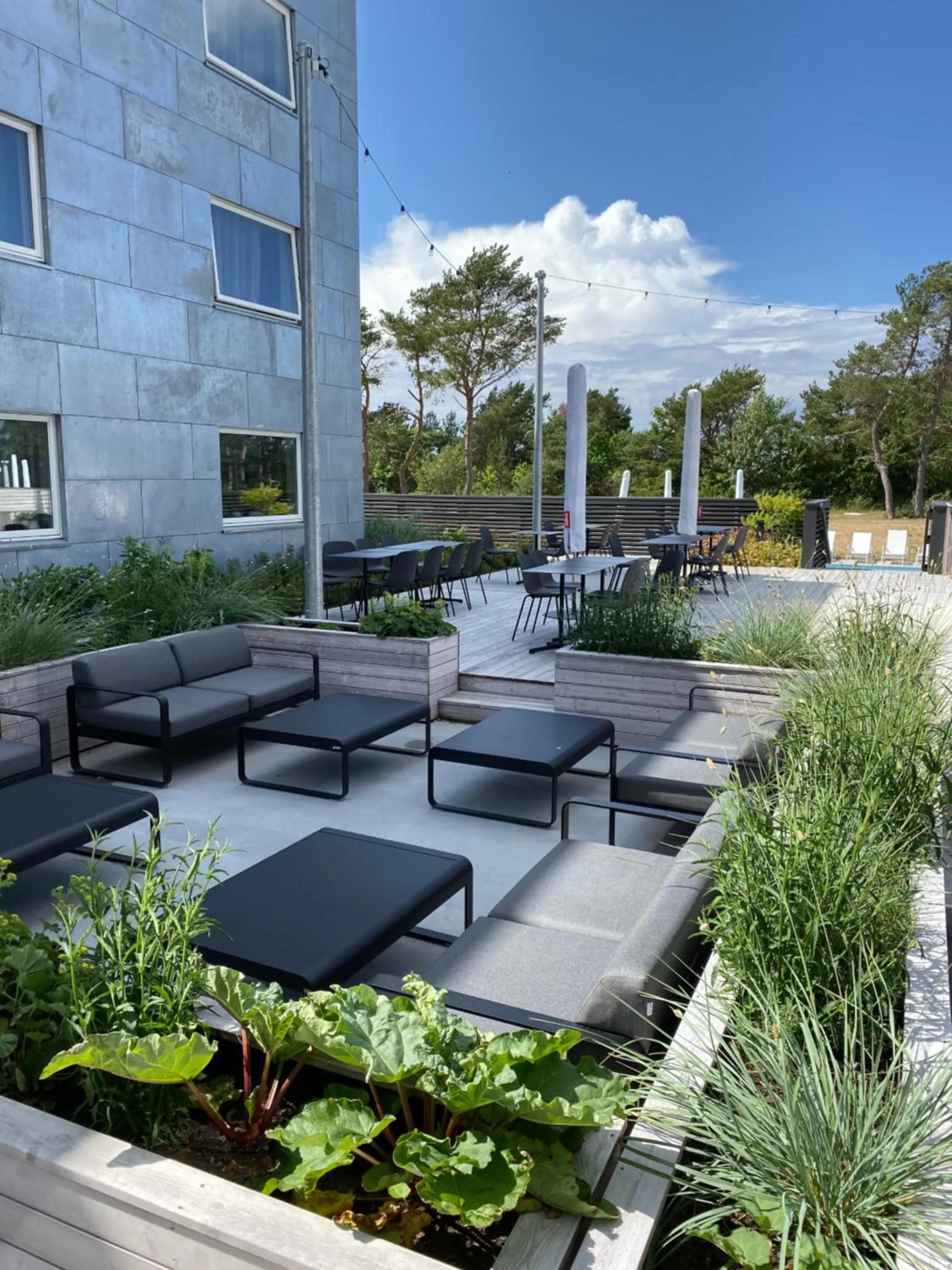 Patio in First Hotel Kokoloko