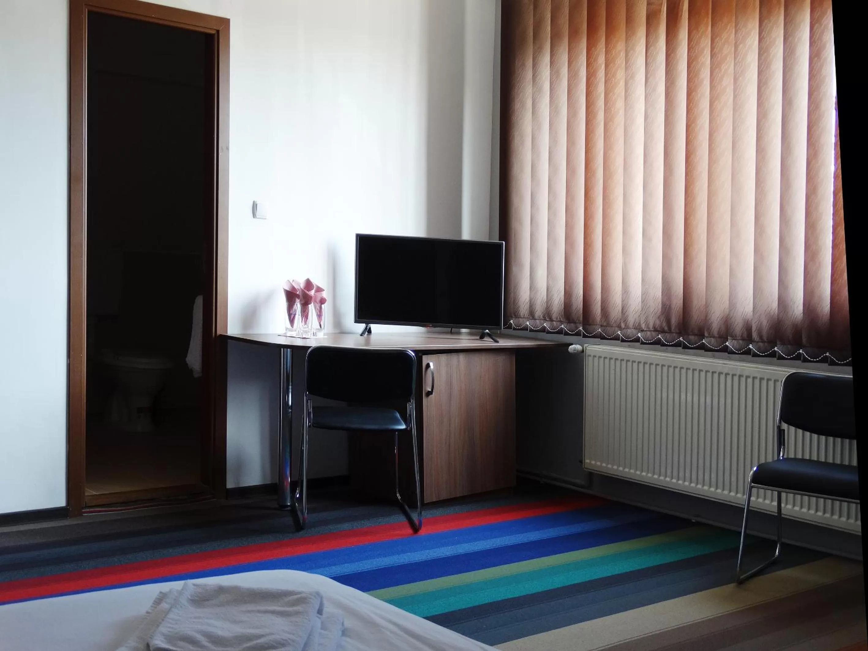 TV and multimedia, TV/Entertainment Center in Prince Hotel