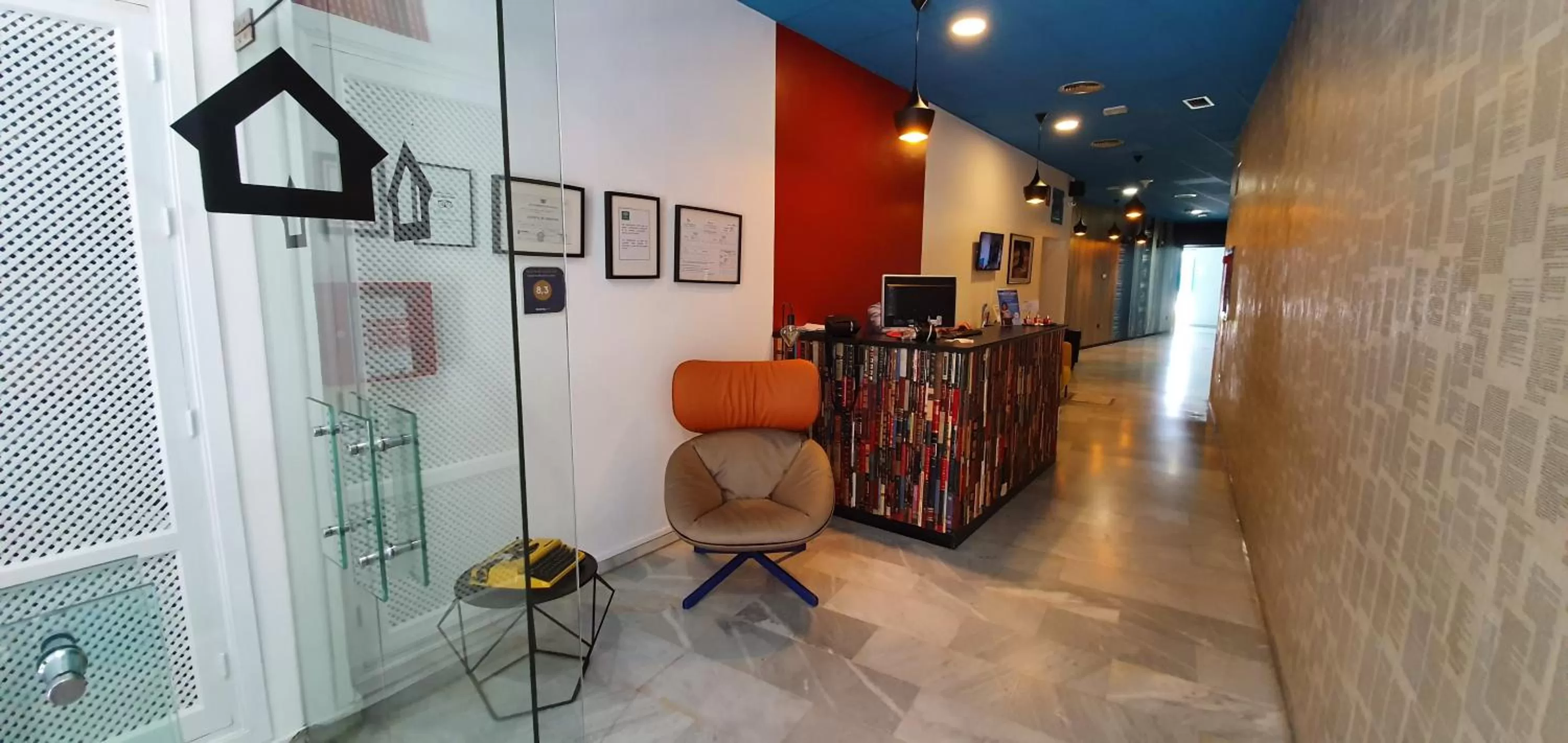 Lobby or reception in Casual de las Letras Sevilla