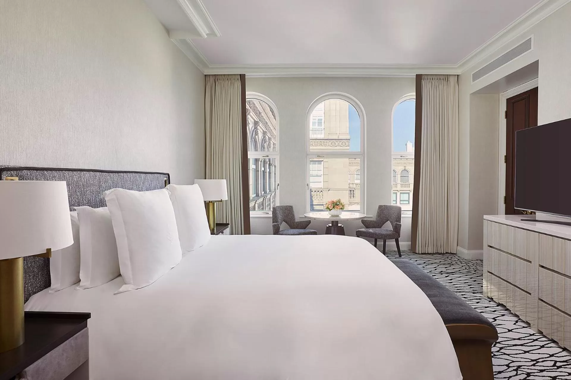 Bed in Beverly Wilshire, A Four Seasons Hotel