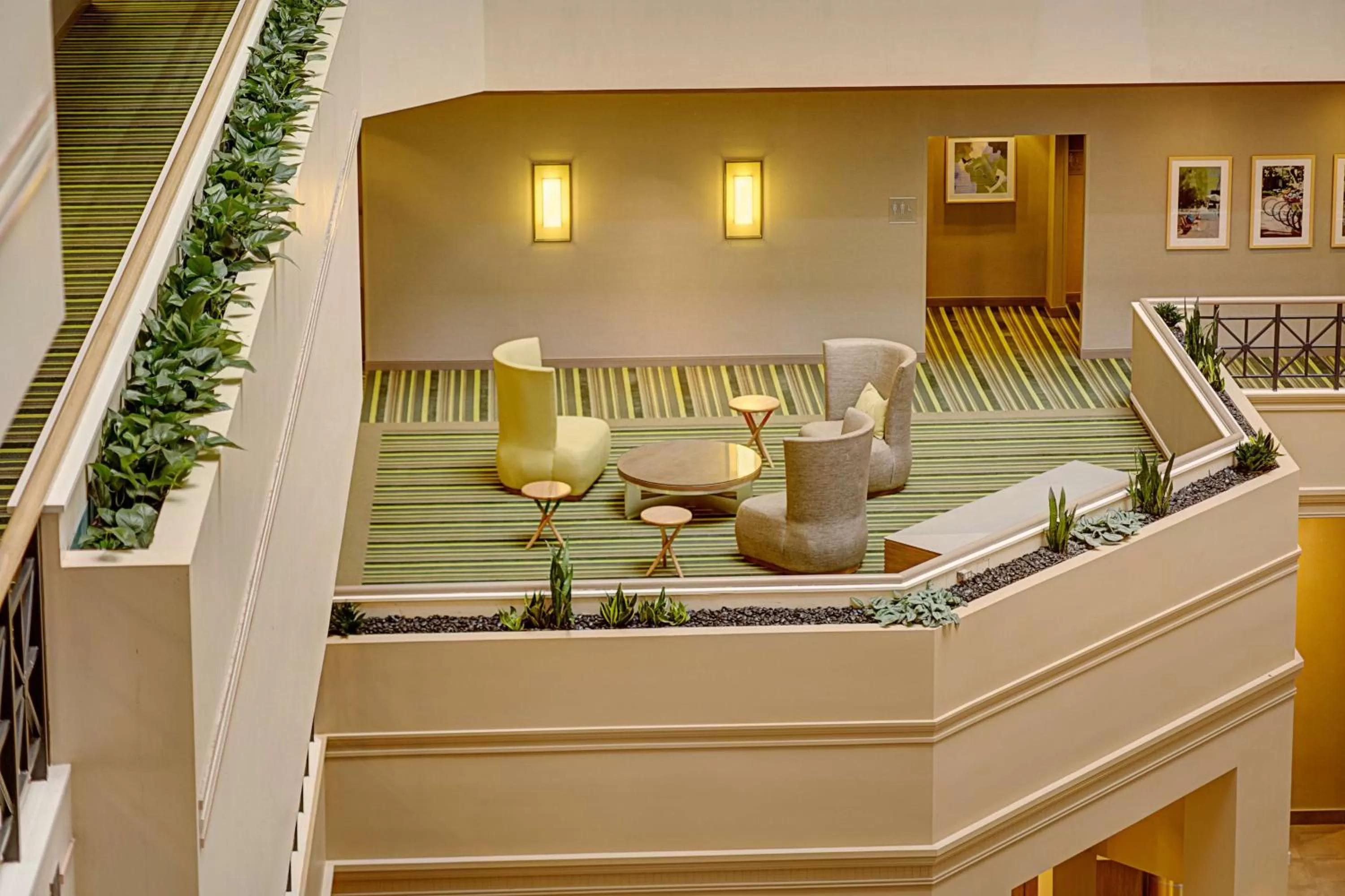 Lobby or reception in Embassy Suites by Hilton San Diego Bay Downtown