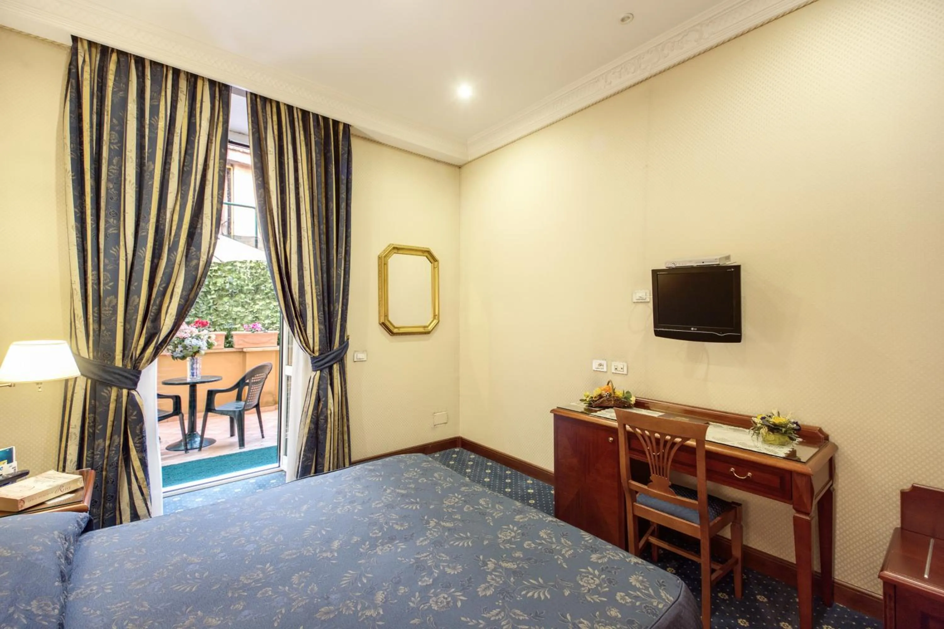 Bed in Hotel Artorius