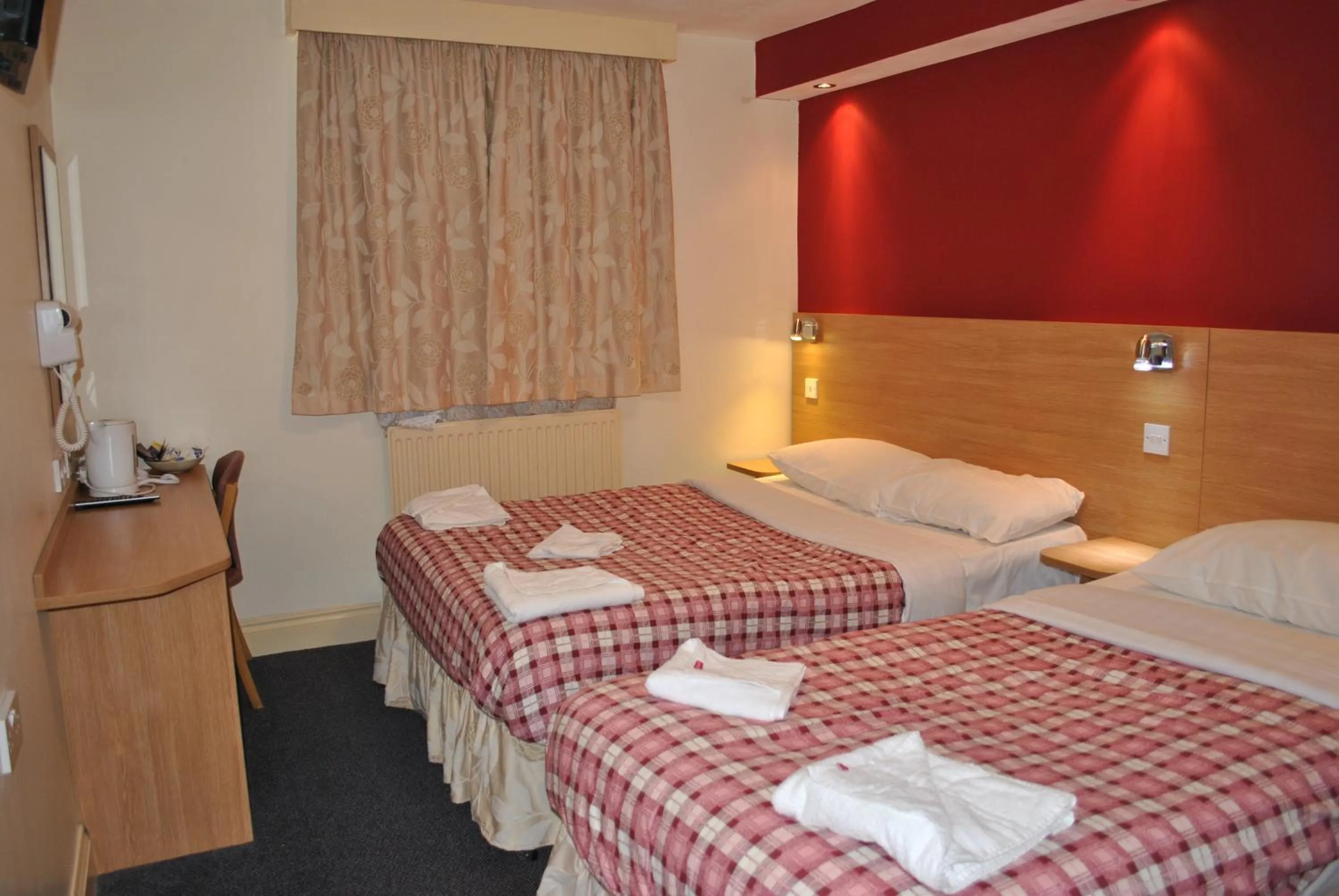 Bed in Carlton Hotel