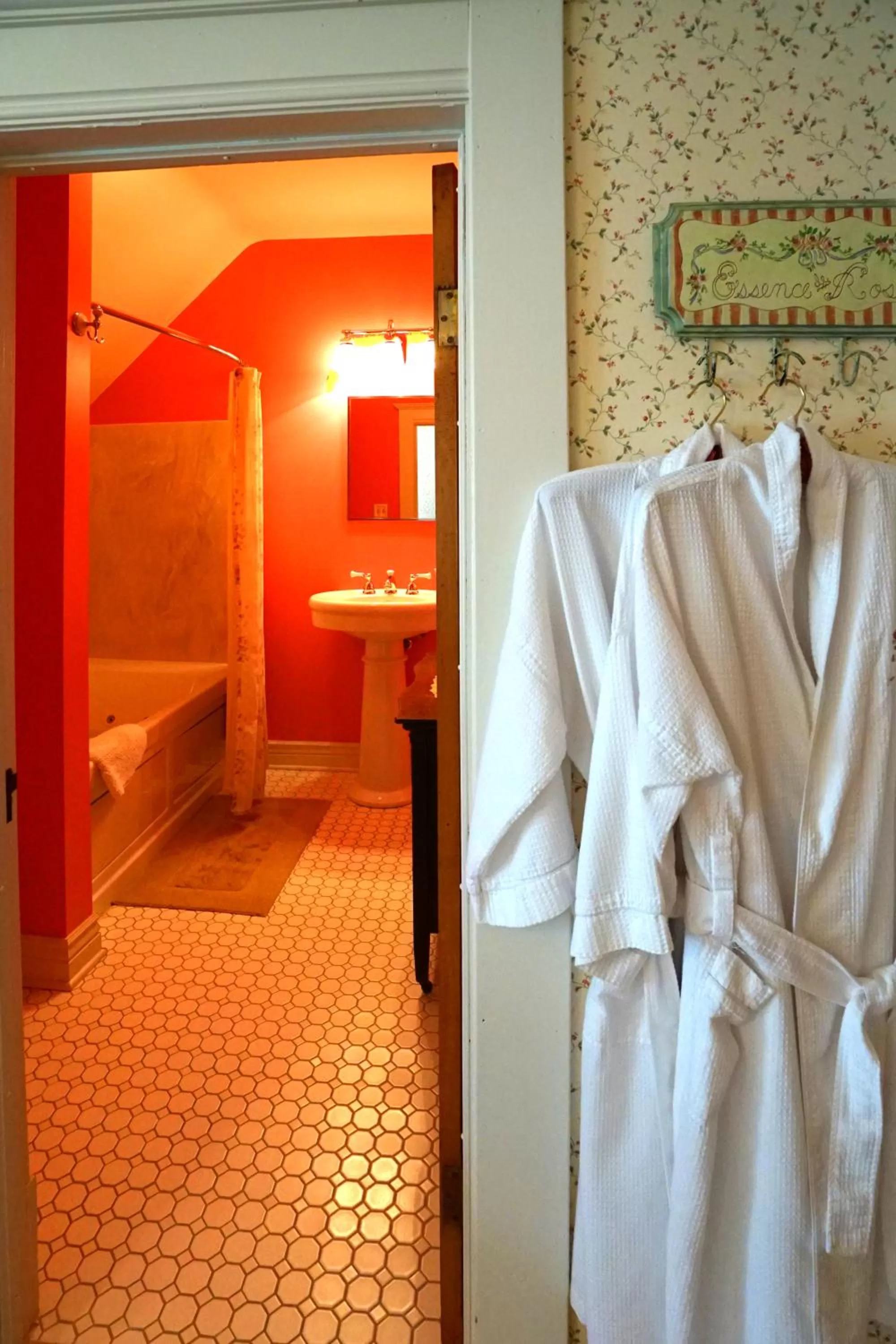 Bunk Bed in Rose Heart Inn