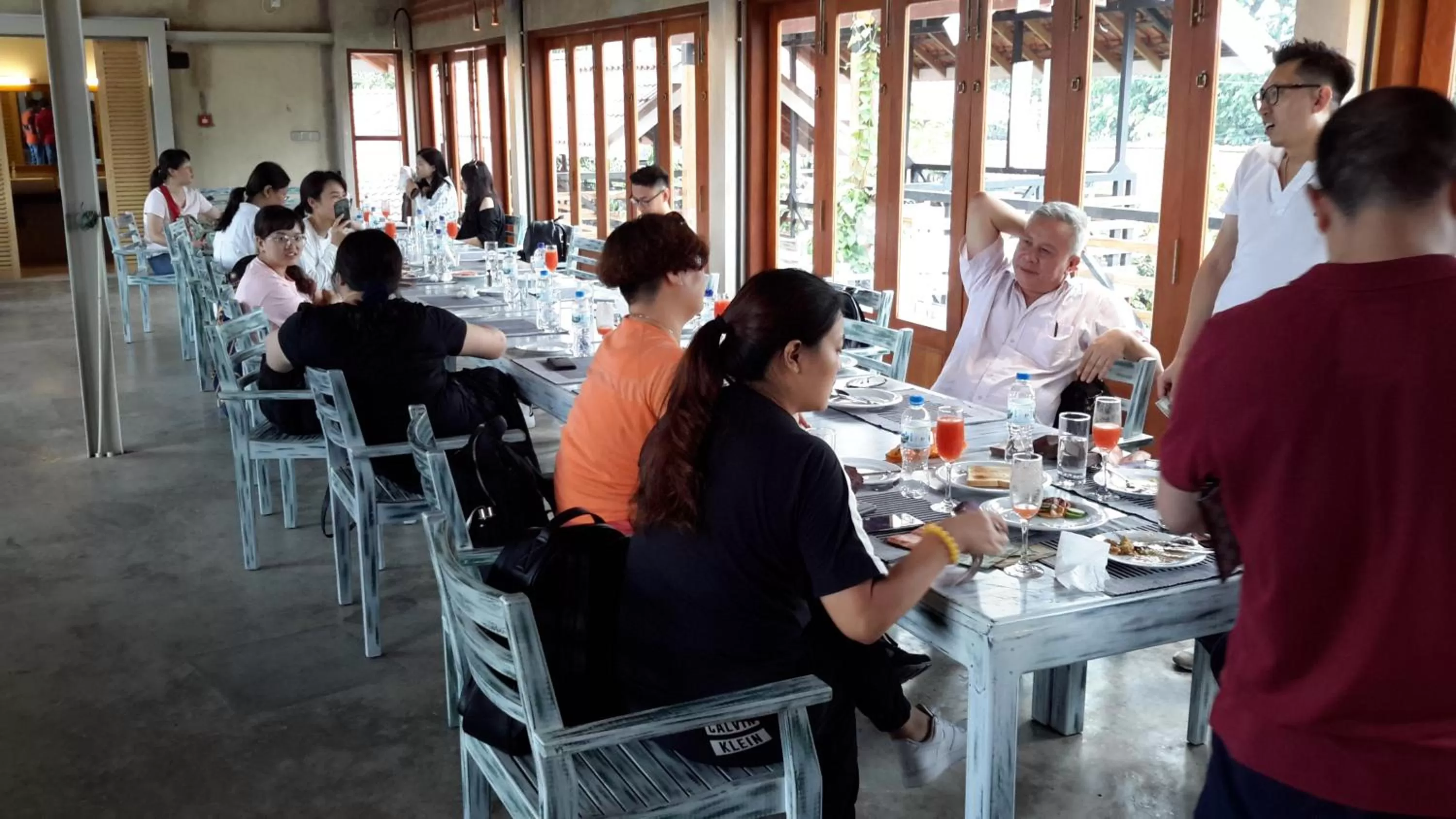 Restaurant/places to eat in Olinia Airport Hotel