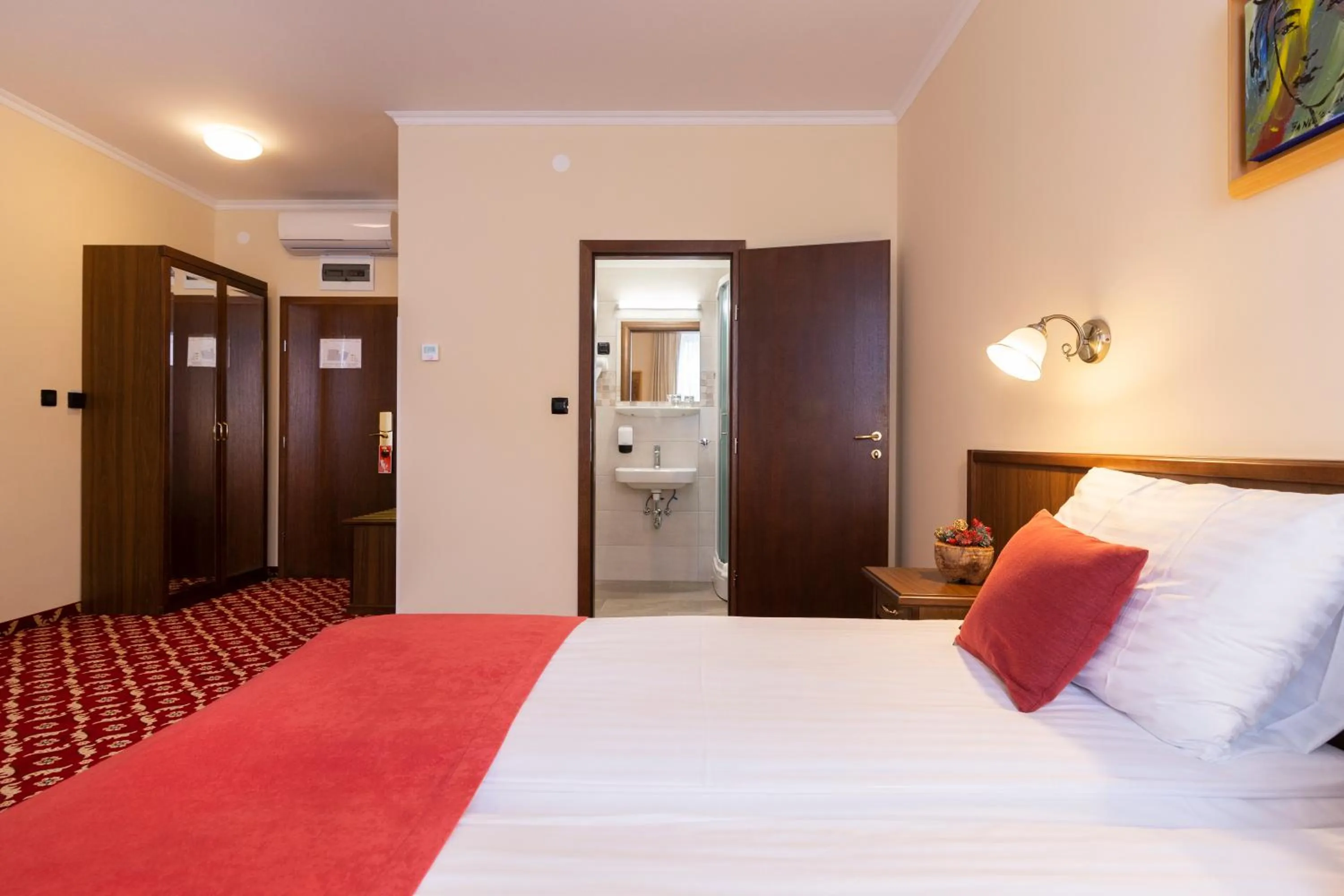 Bed in Hotel Continental