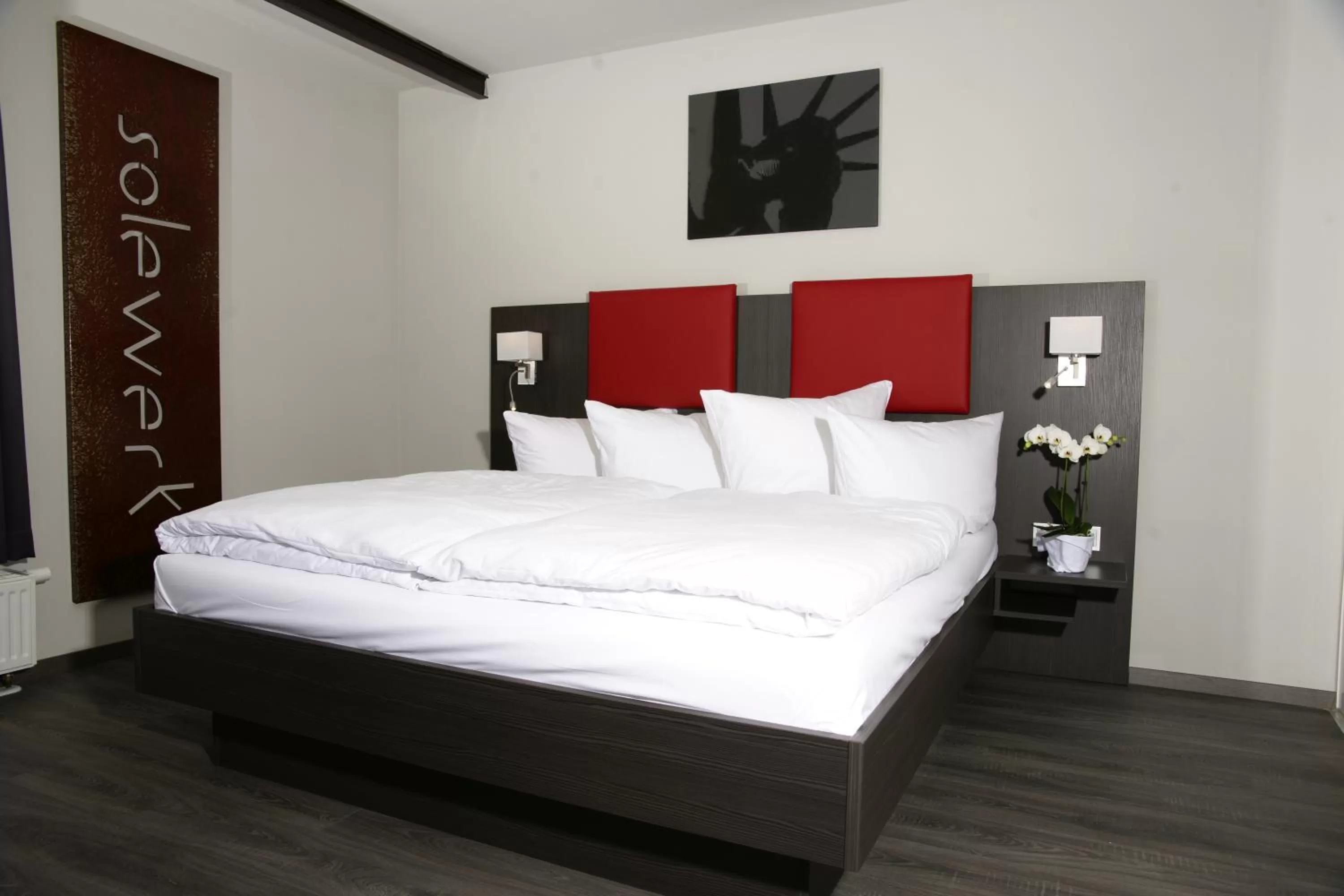 Bed in SOLEWERK Hotel