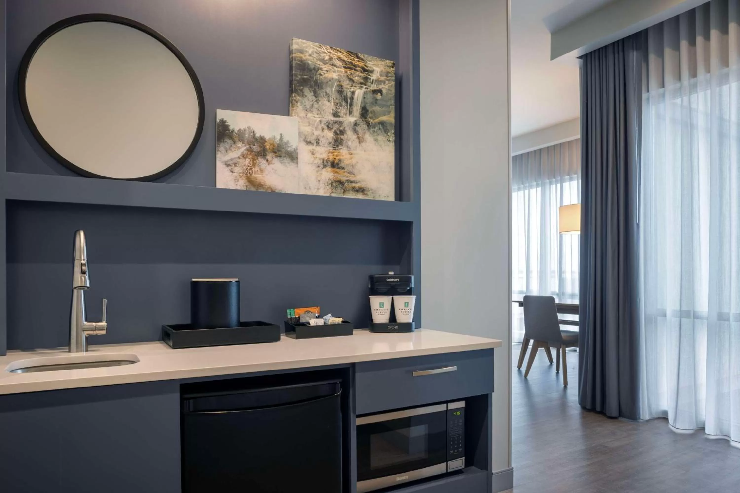 Photo of the whole room in Embassy Suites By Hilton Bowling Green