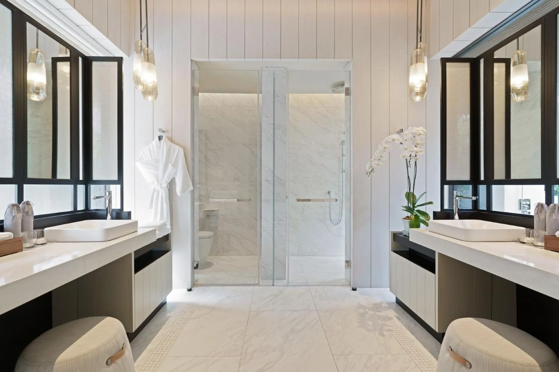 Bathroom, Bed in Hyatt Regency Koh Samui