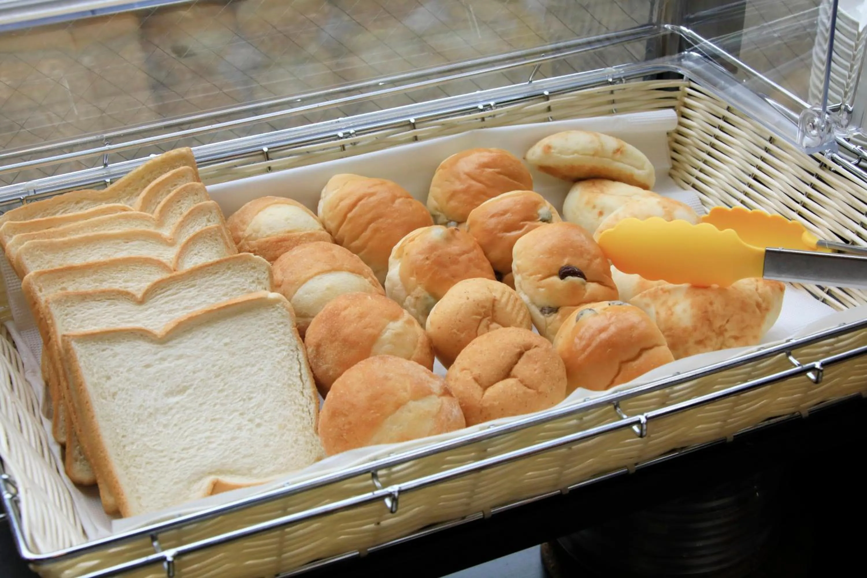 Buffet breakfast in Richmond Hotel Narita