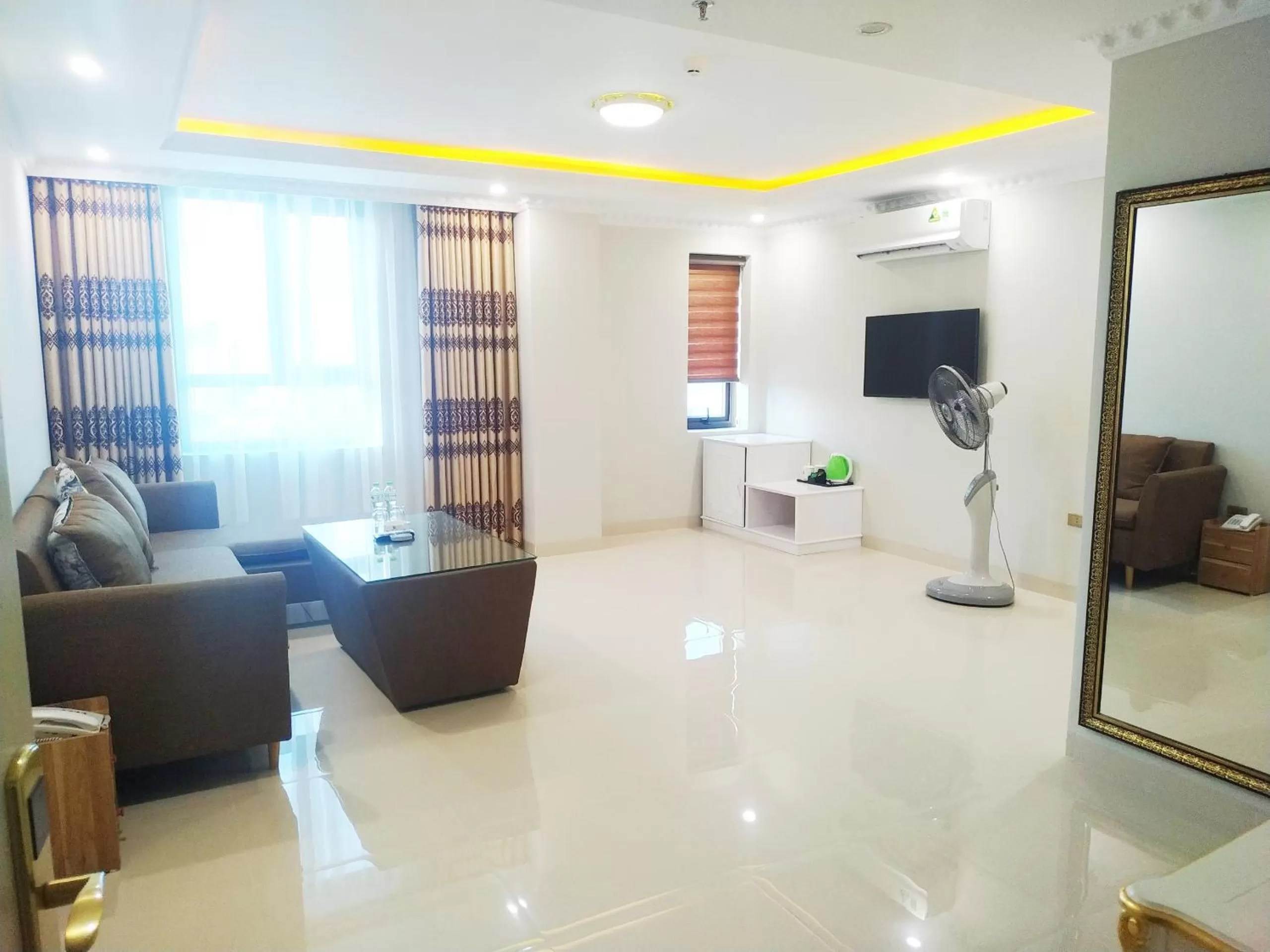 Khách Sạn Phượng Hoàng 3