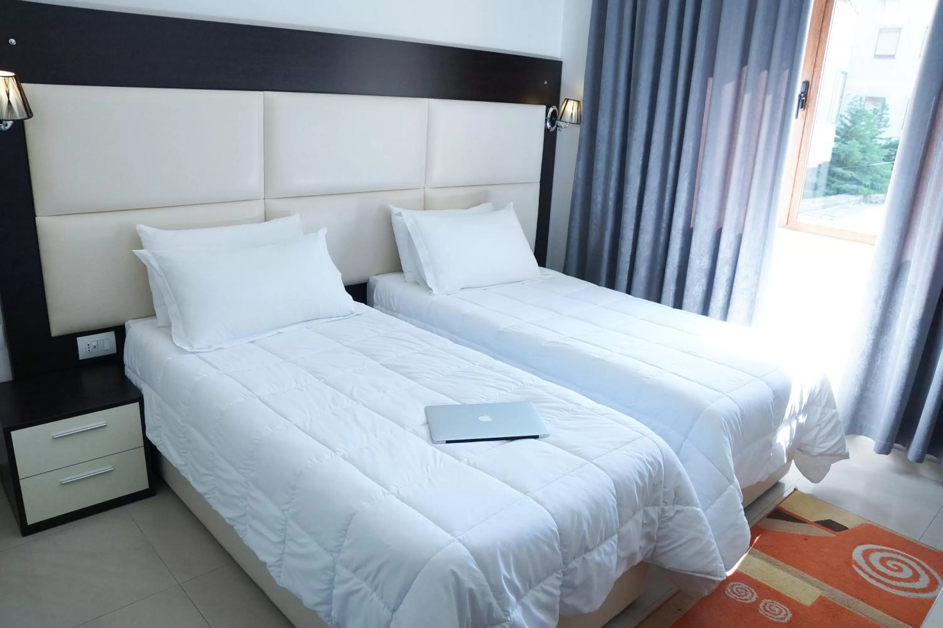 Day, Bed in Hotel Vila e Arte City Center