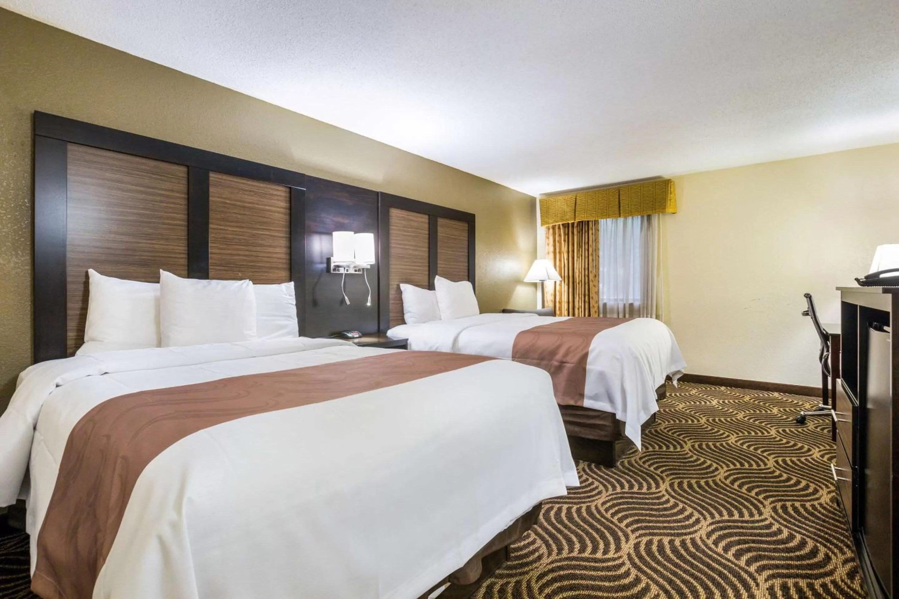 Photo of the whole room, Bed in Quality Inn & Suites Florence - Cincinnati South