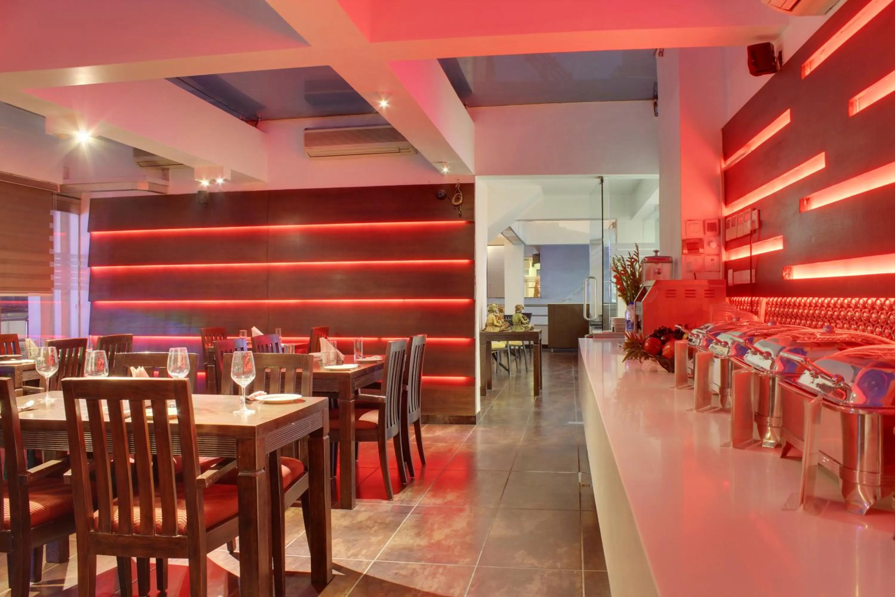 Restaurant/Places to Eat in Hotel GODWIN DELUXE - New Delhi Railway Station - Paharganj