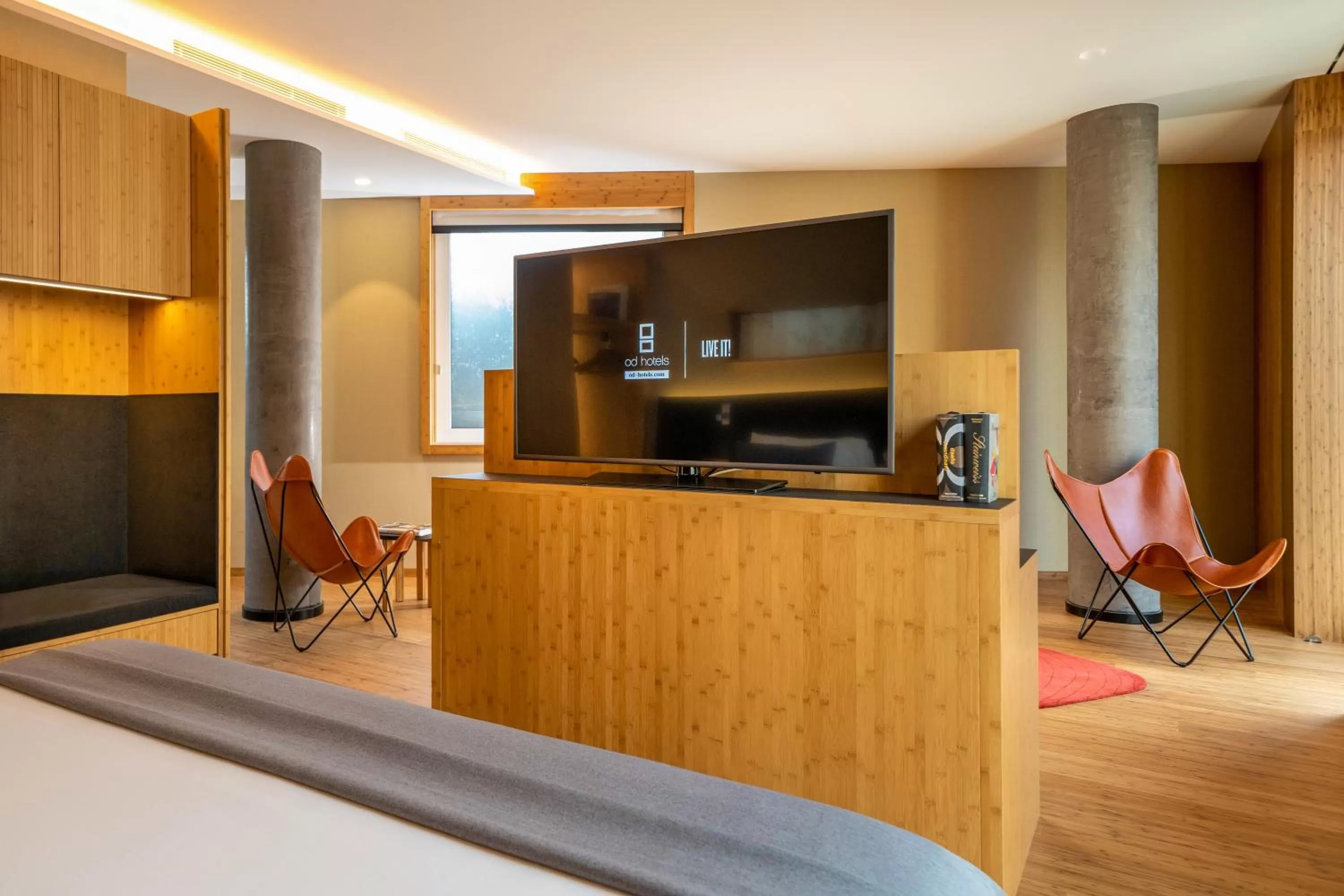 TV and multimedia, Bed in Ocean Drive Barcelona