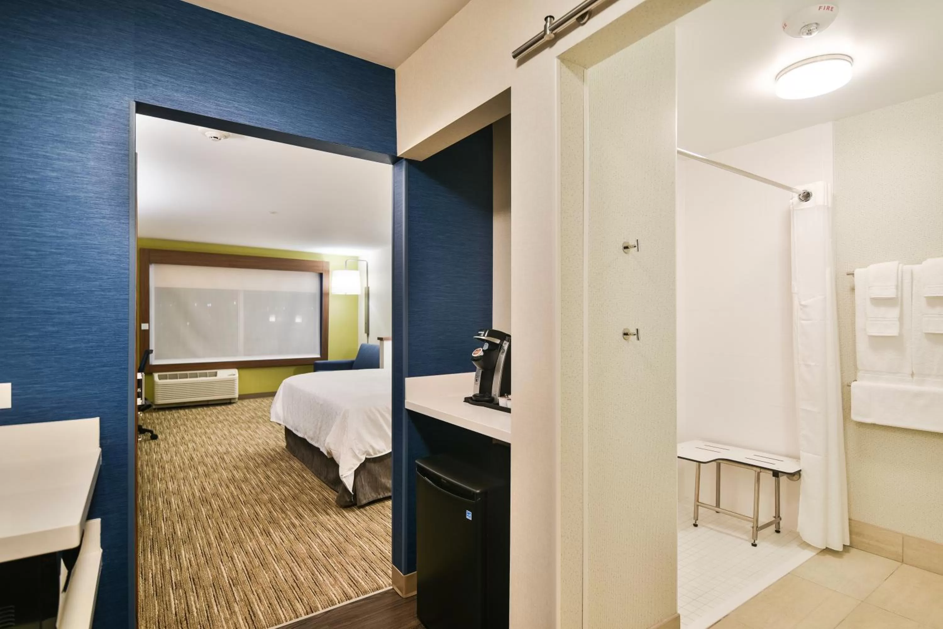 Bedroom, Bed in Holiday Inn Express & Suites Lehi - Thanksgiving Point by IHG