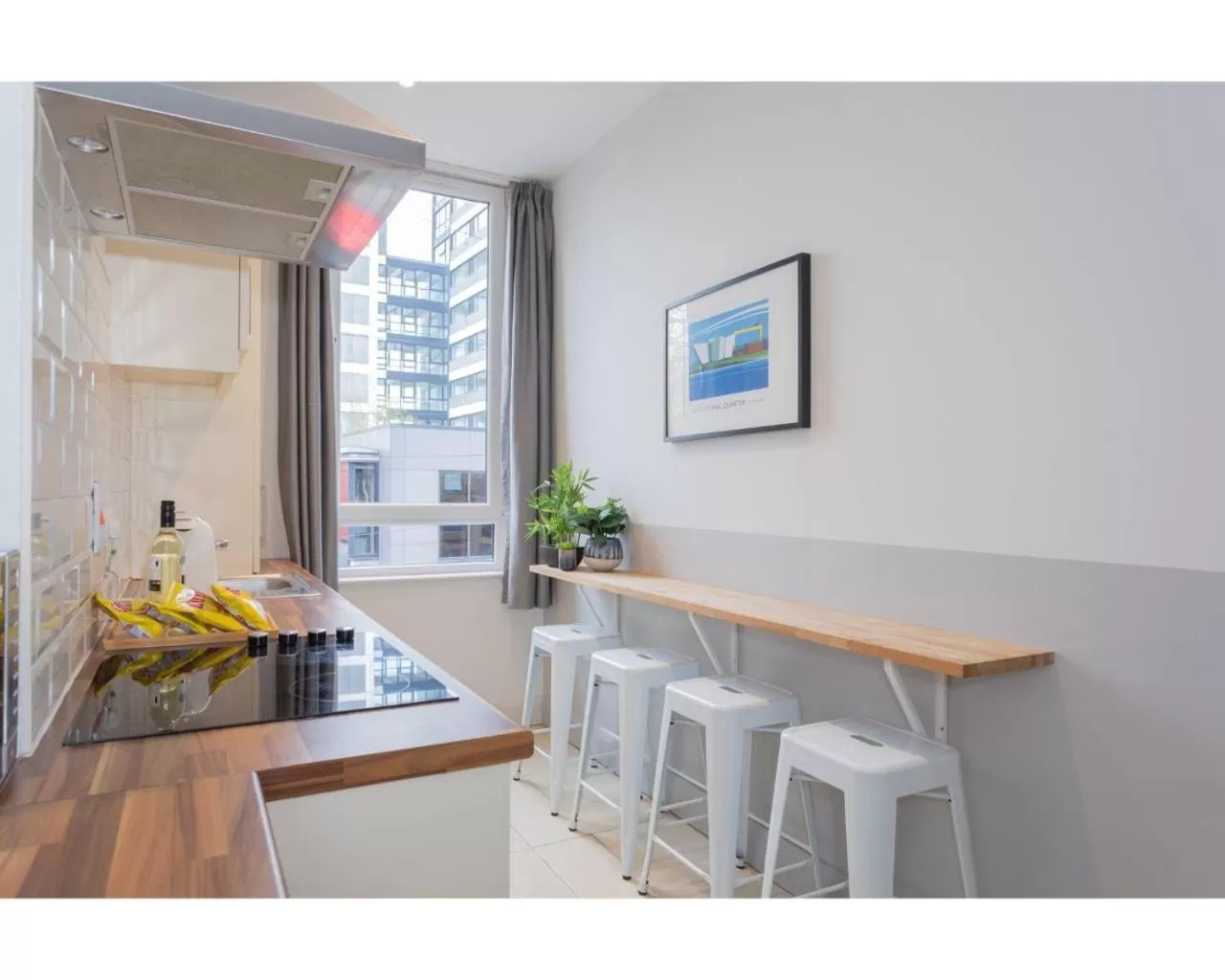 Kitchen or kitchenette in Central Belfast Apartments Camden Street