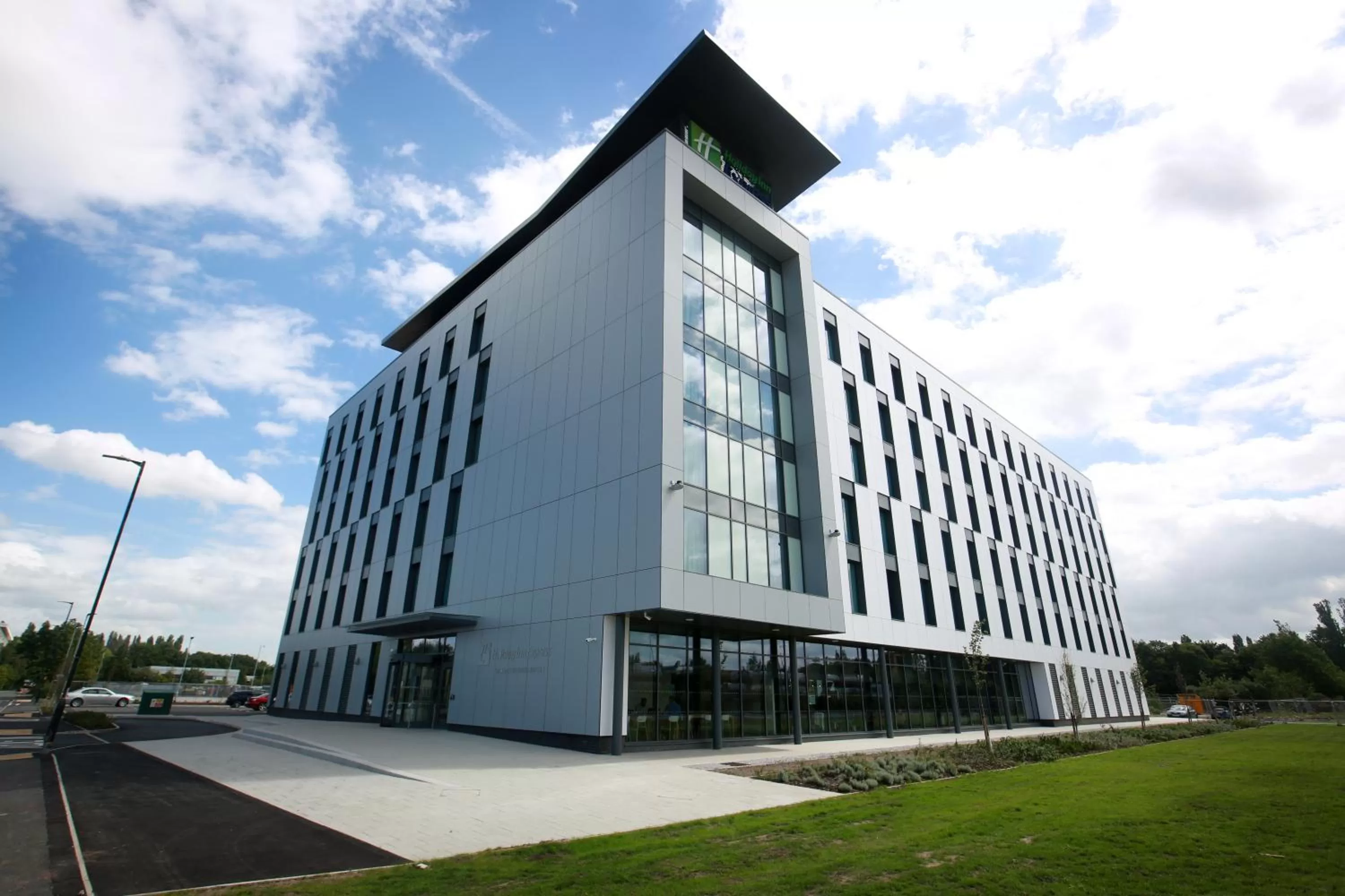 Property building in Holiday Inn Express - Manchester - TRAFFORDCITY by IHG