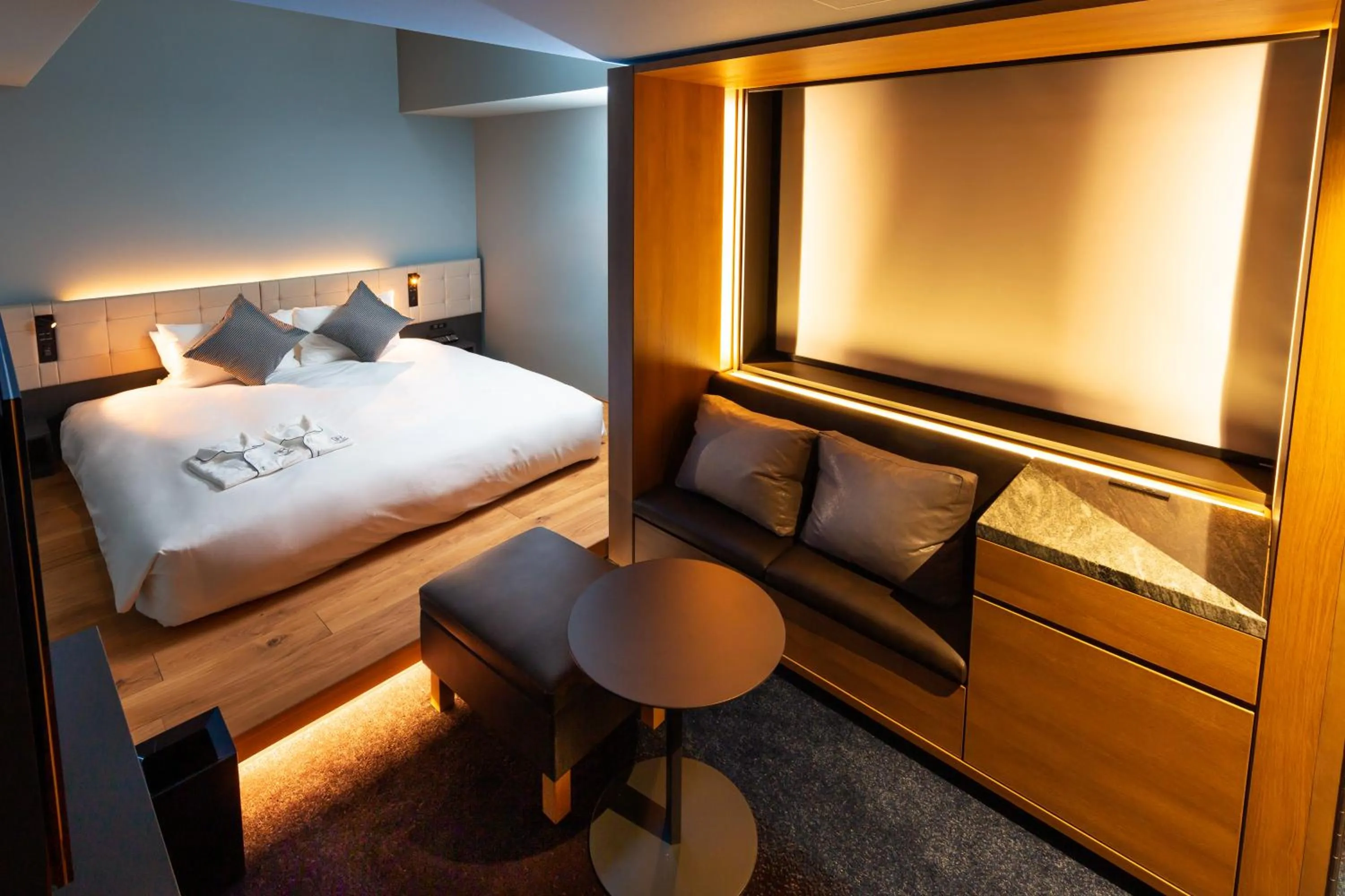 Bed in The Royal Park Canvas - Ginza 8