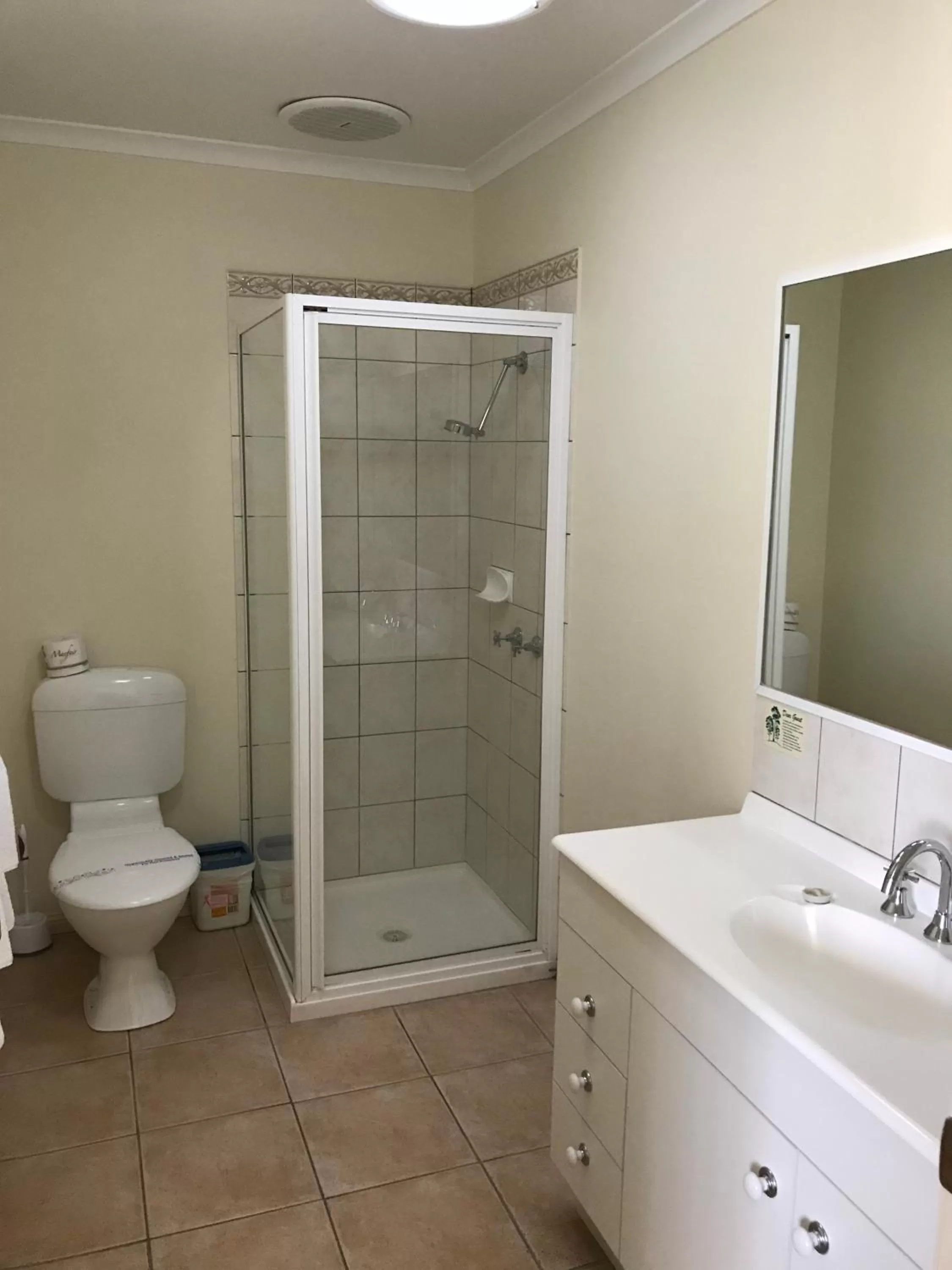 King One Bedroom in Sportsmans Motor Inn