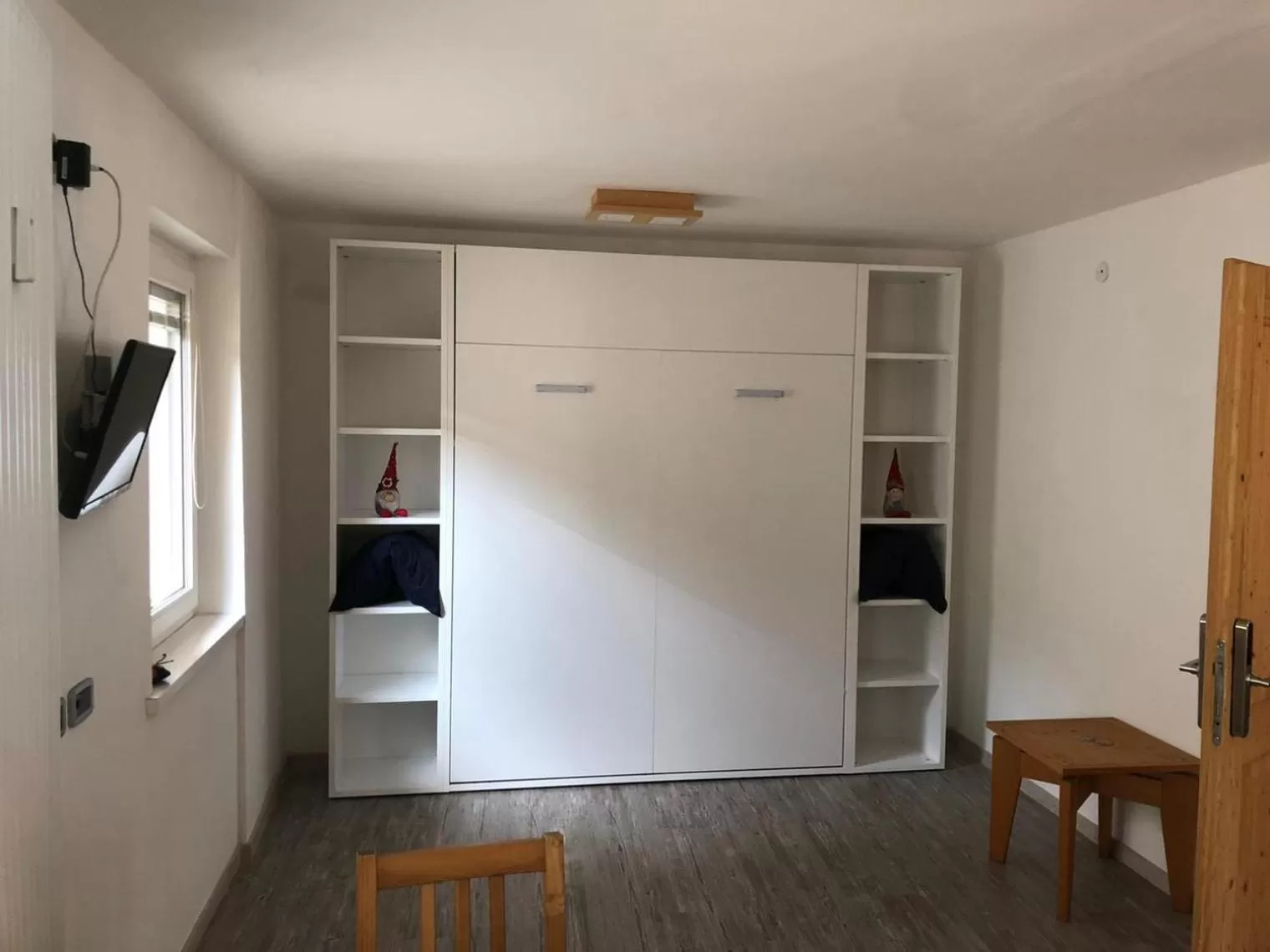 TV/Entertainment Center in CASA PARE' B&B