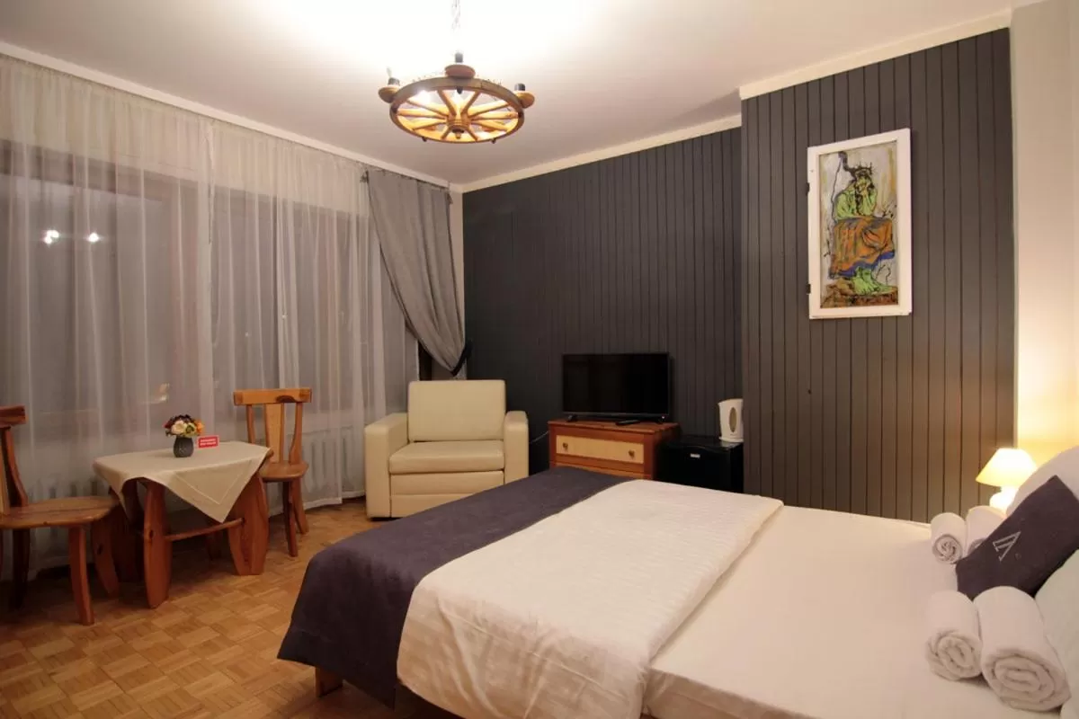 Bedroom in POKOJE GOŚCINNE WILCZNIK 12