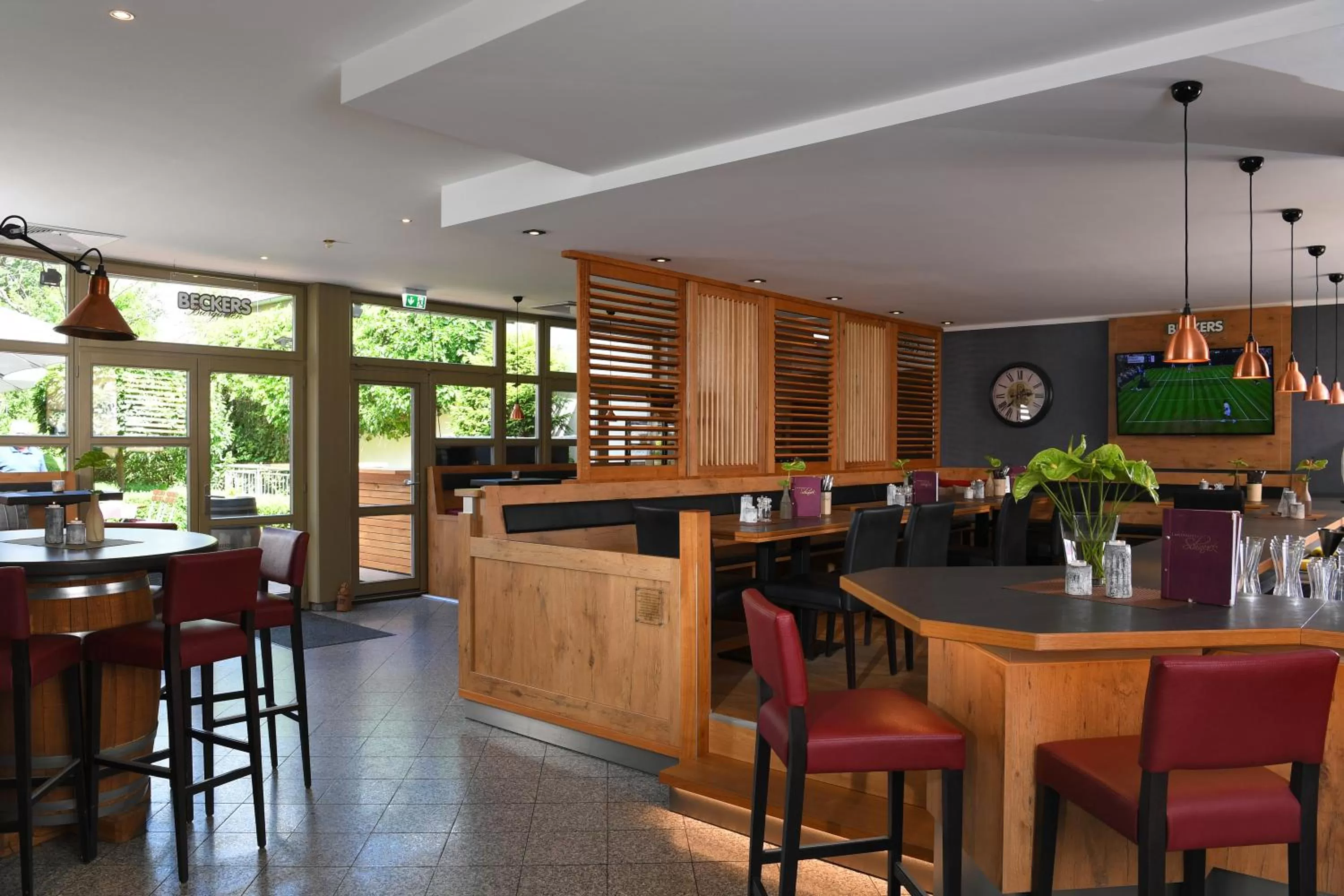 Restaurant/places to eat in Landhotel Schnuck