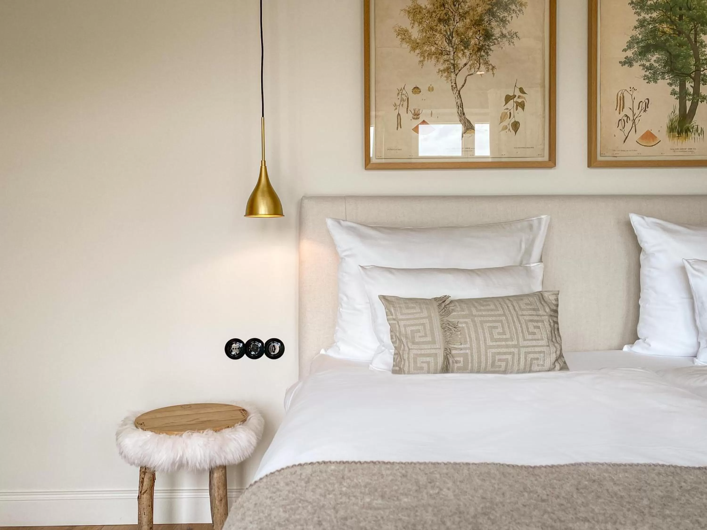 Staff, Bed in Alpenloge Design Hotel