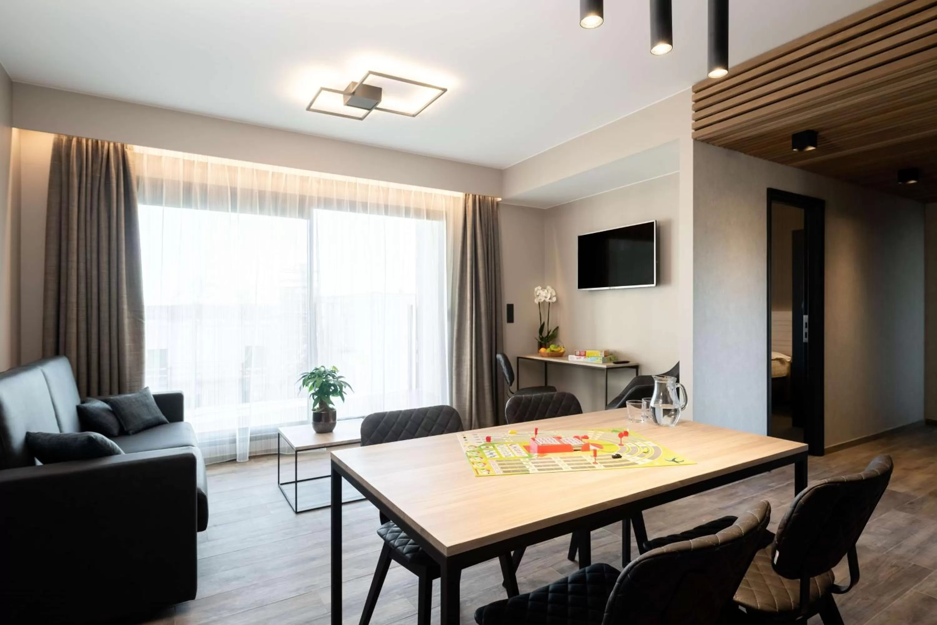 Photo of the whole room in Golden Lakes Hotel