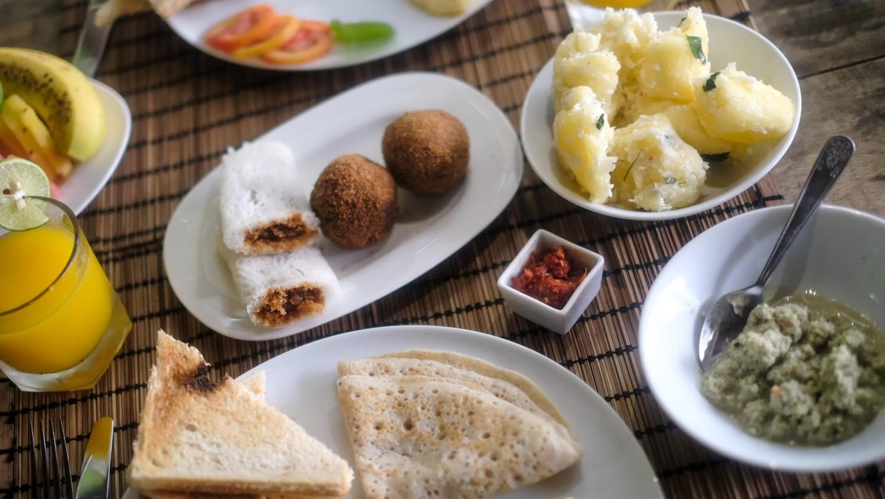 Breakfast in Evergreen Hotel Dambulla