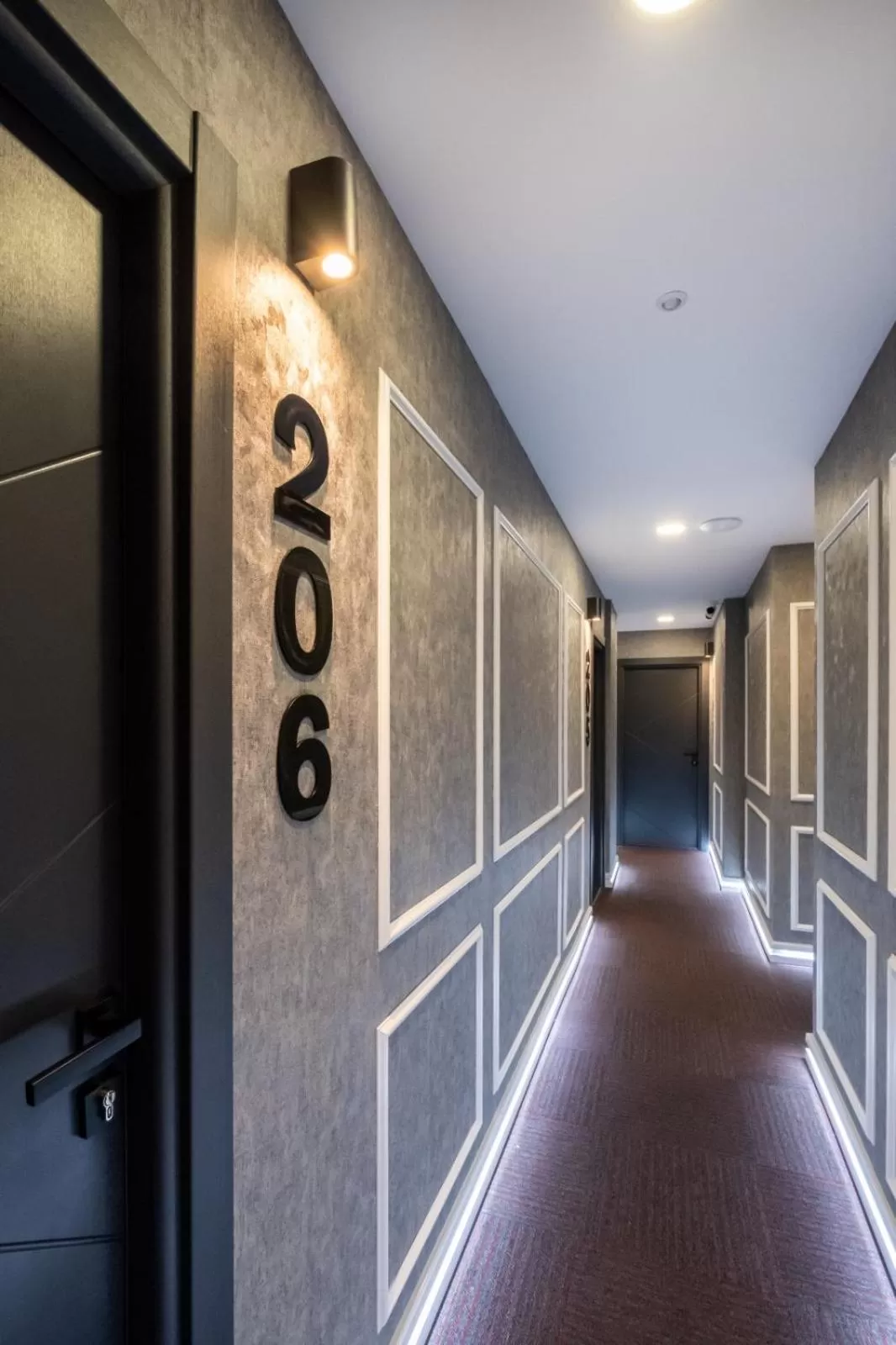 Property building in The Queen Hotel