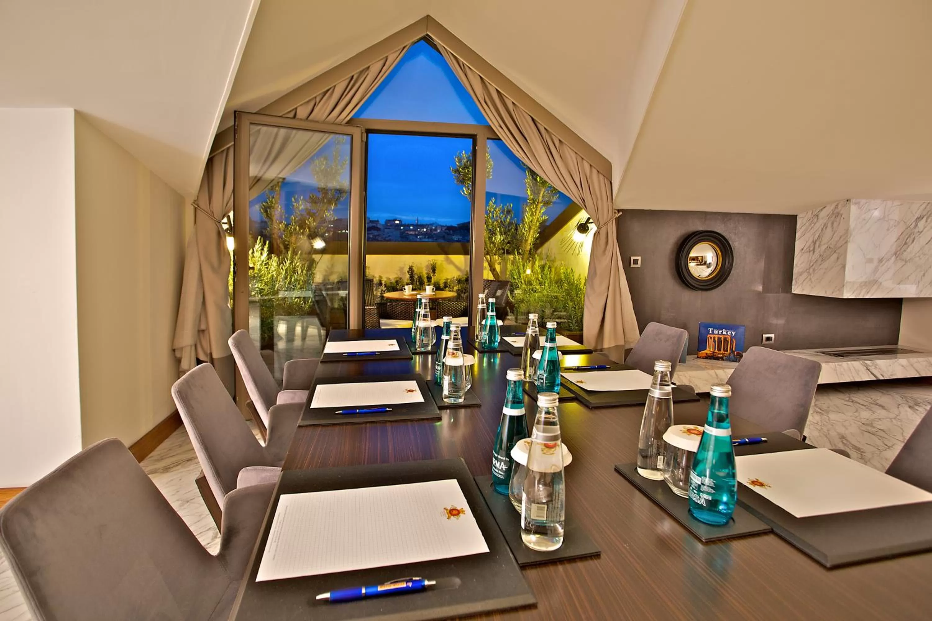 Family in Dosso Dossi Hotels & SPA Downtown