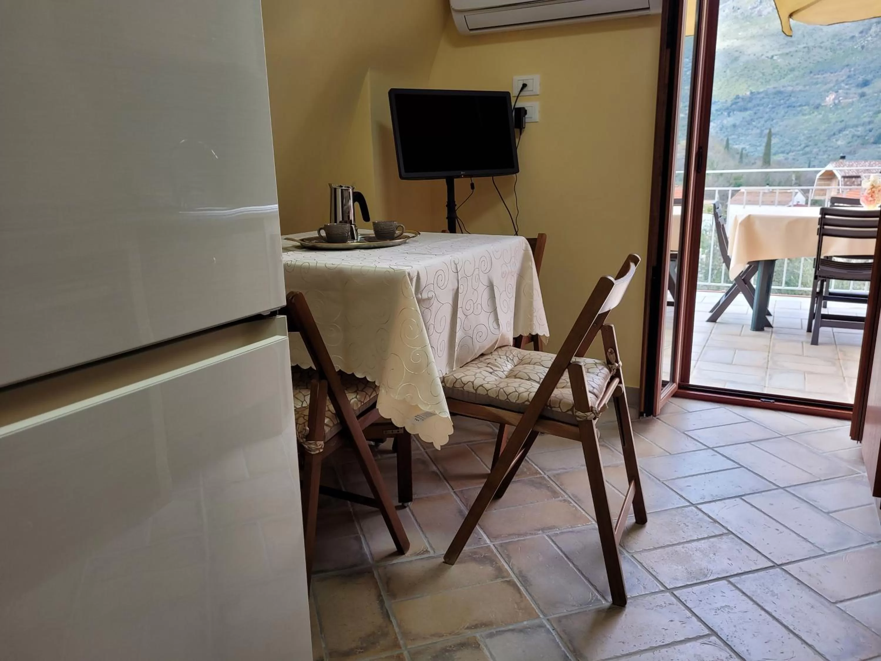 Alloggio turistico Magnifico Alessandro Valle Bernardo 04025 Lenola nei pressi di Fondi LT