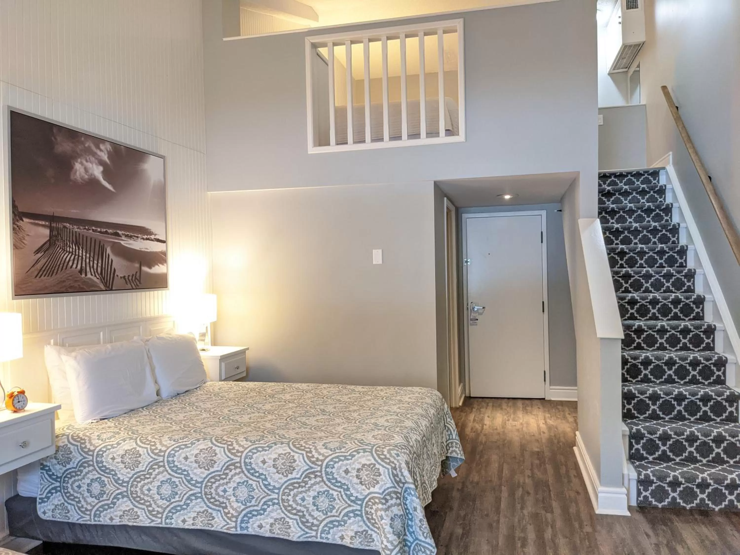 Bed in THE ASHWOOD INN