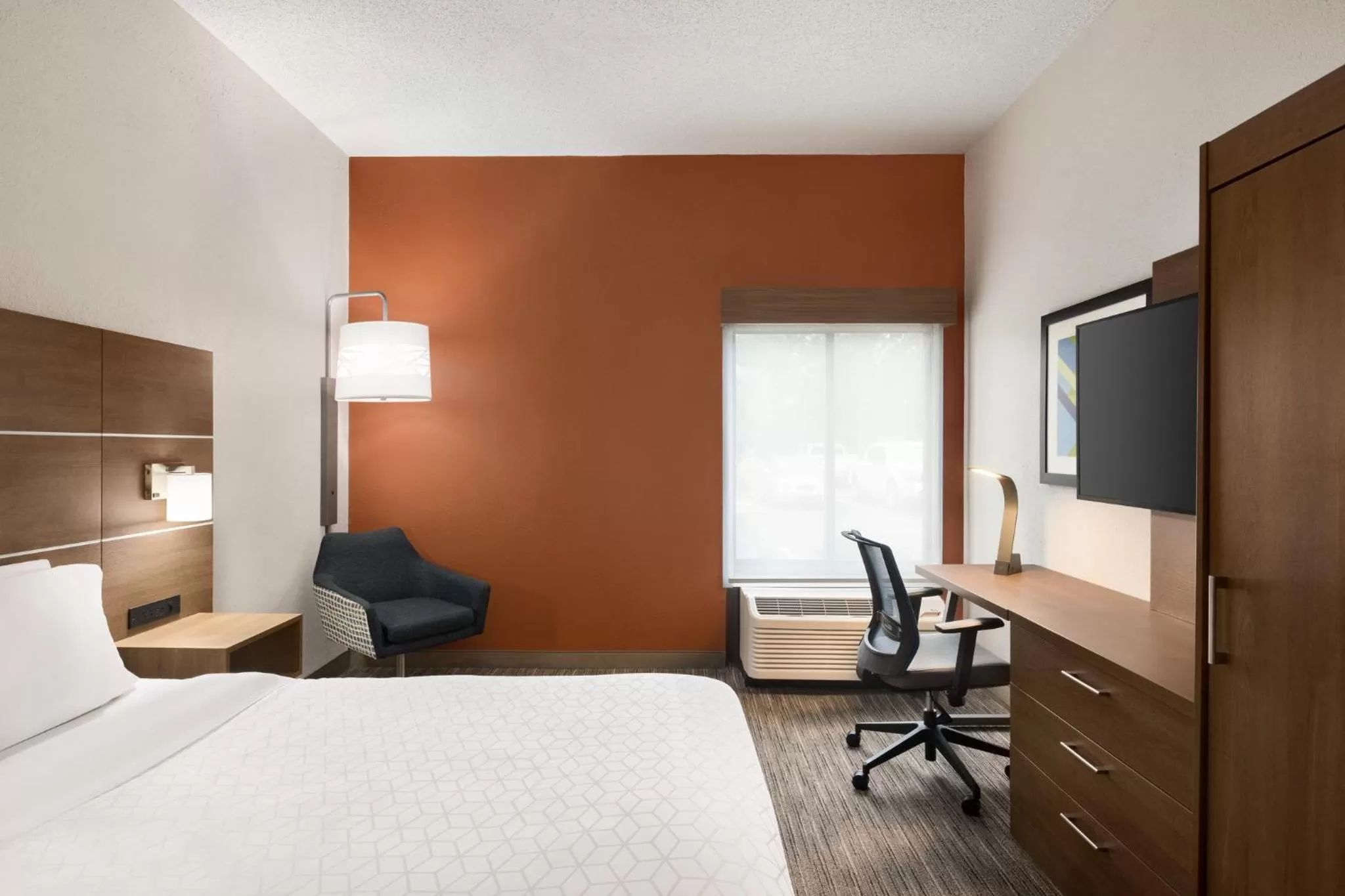 Photo of the whole room, Bed in Holiday Inn Express Vero Beach-West I-95 by IHG